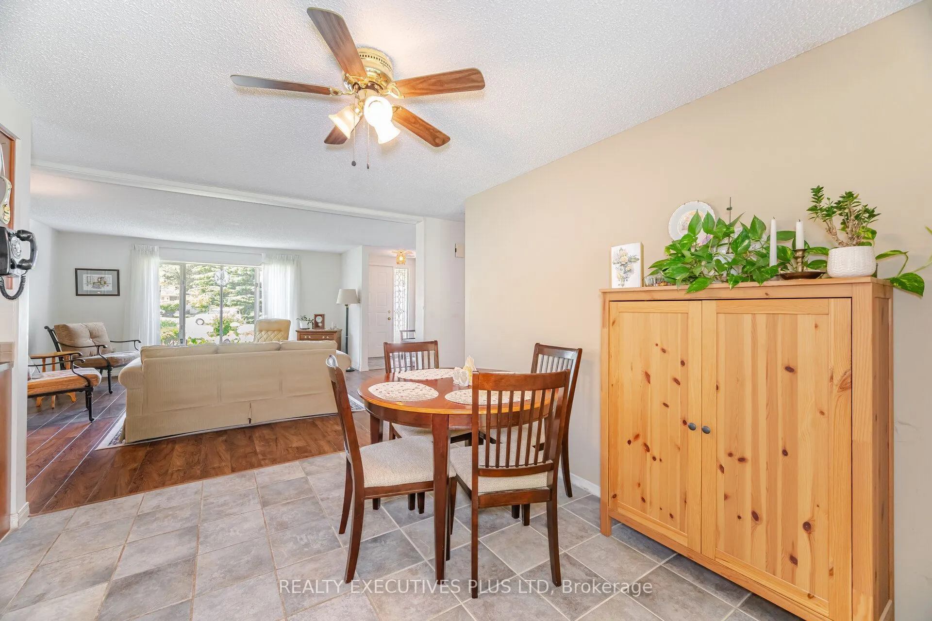 3 Pineview Court