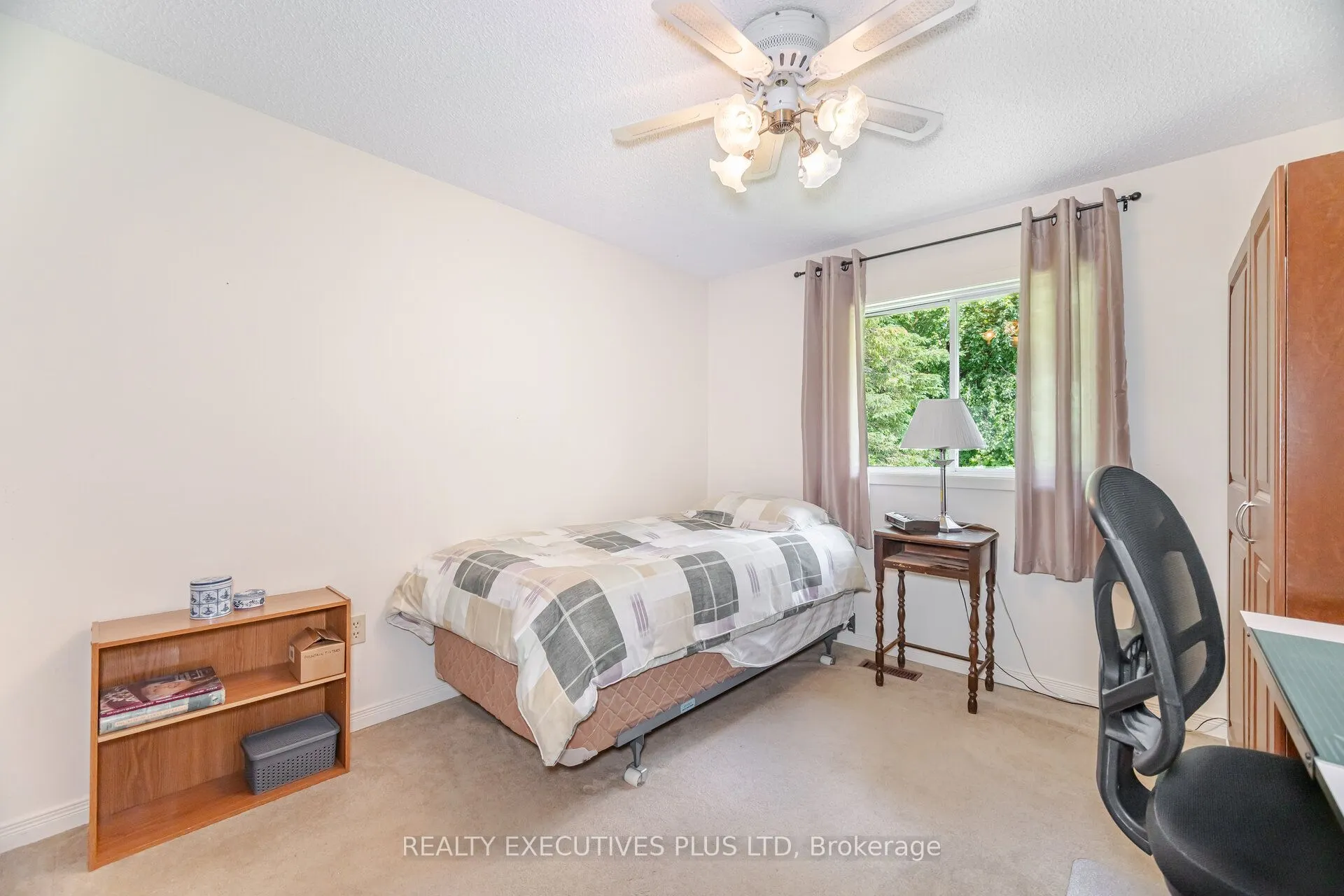 3 Pineview Court