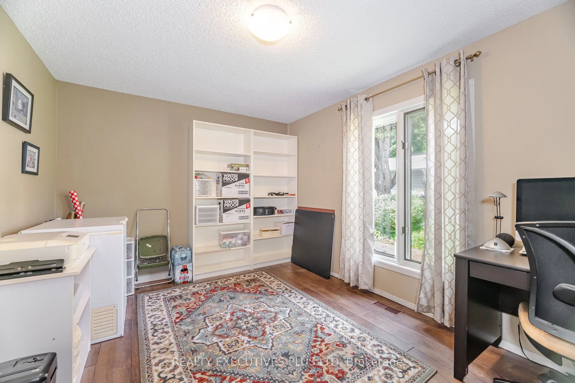 3 Pineview Court
