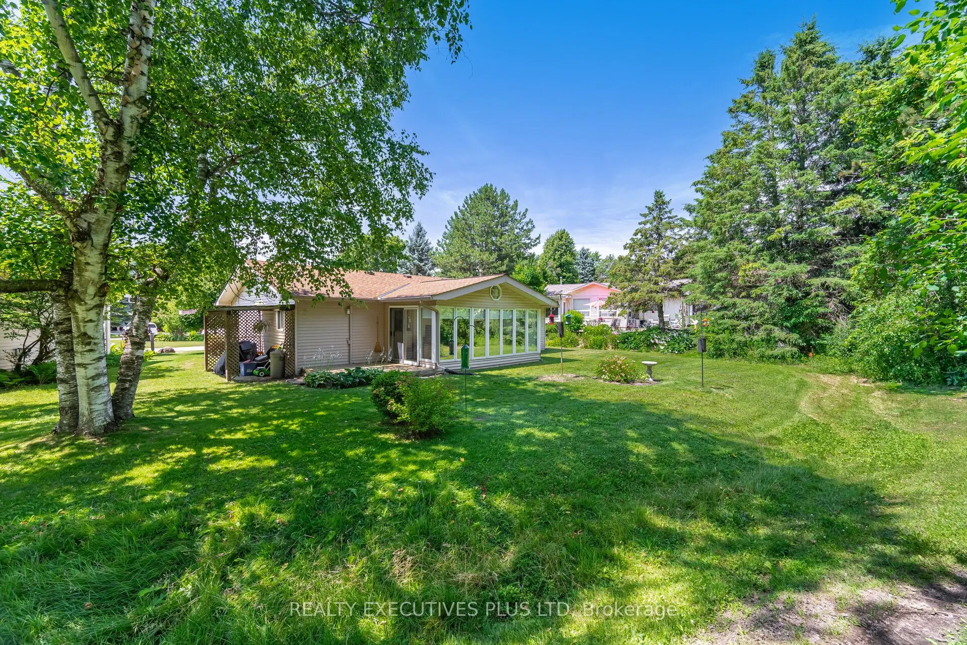3 Pineview Court