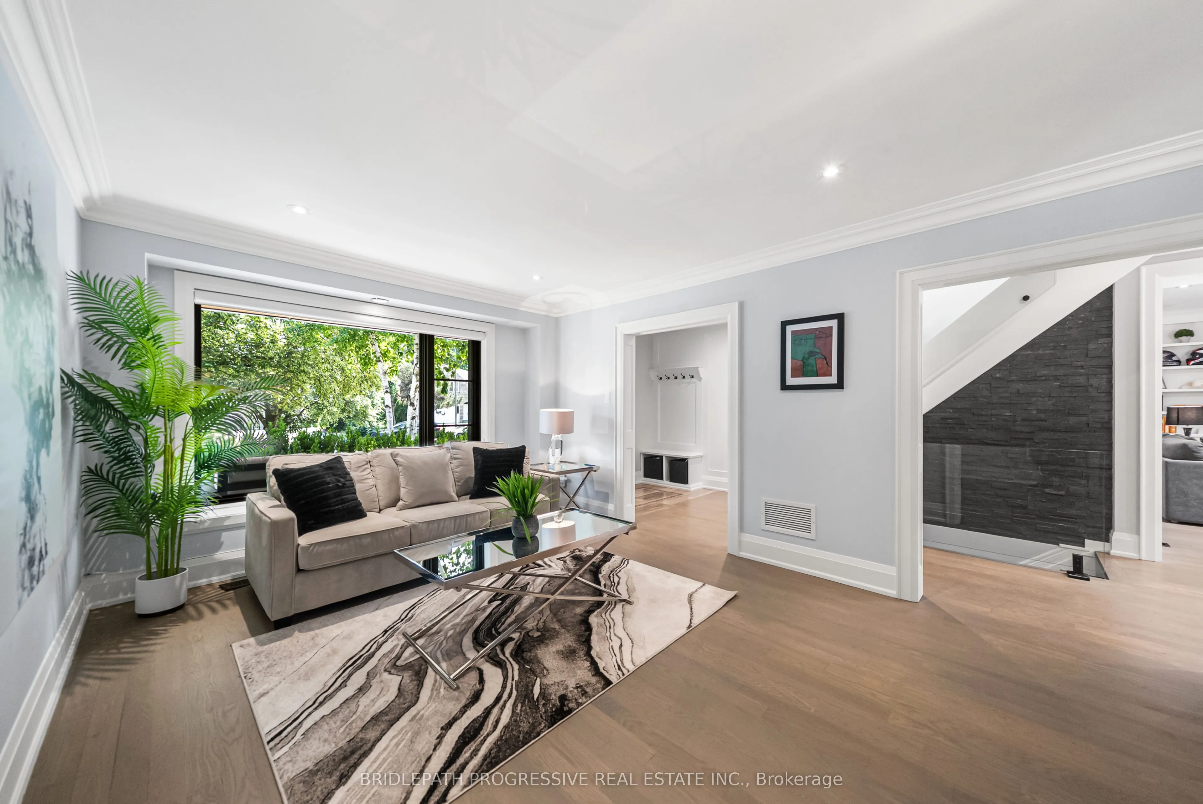 72 Royal Orchard Boulevard