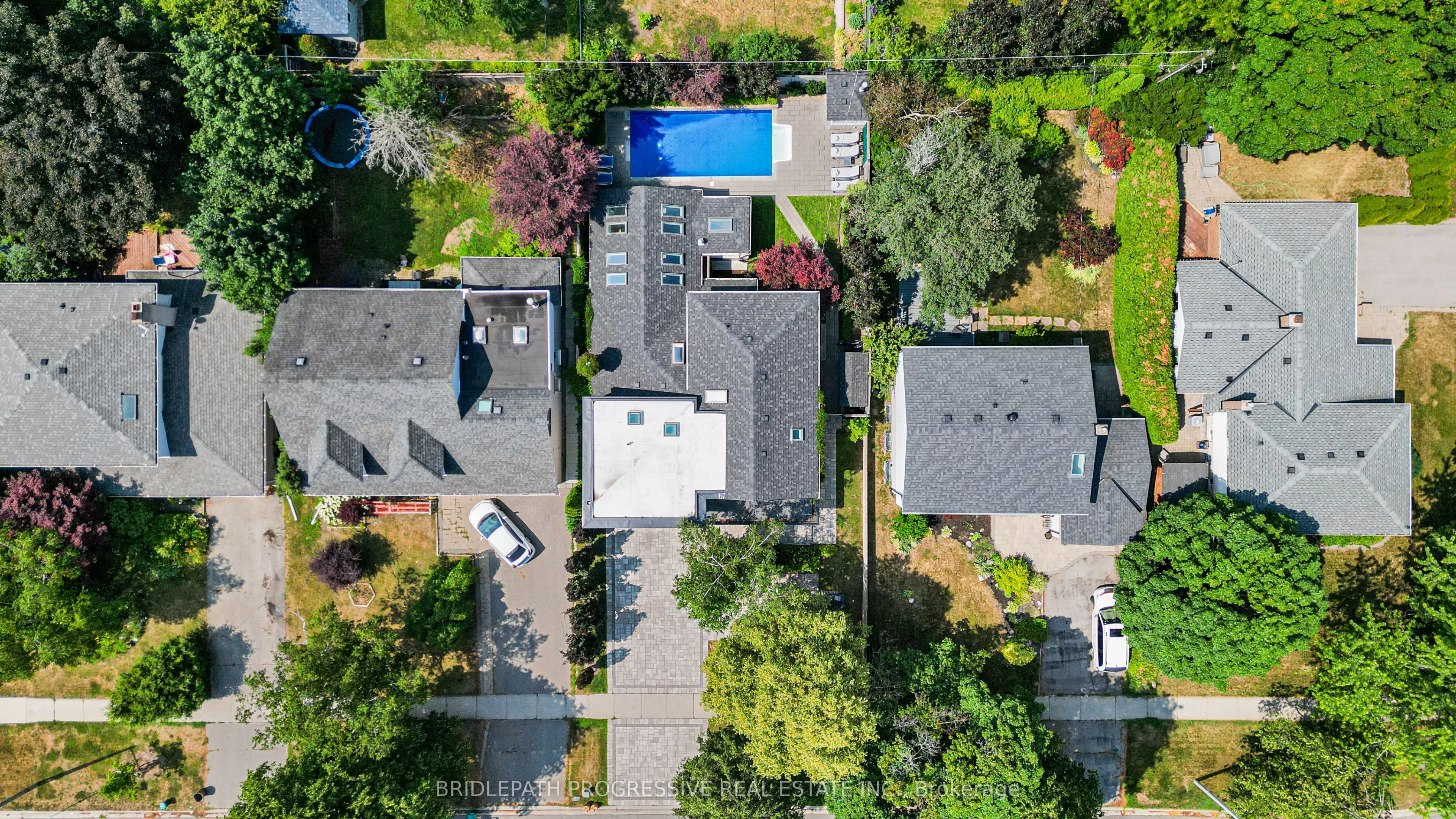 72 Royal Orchard Boulevard
