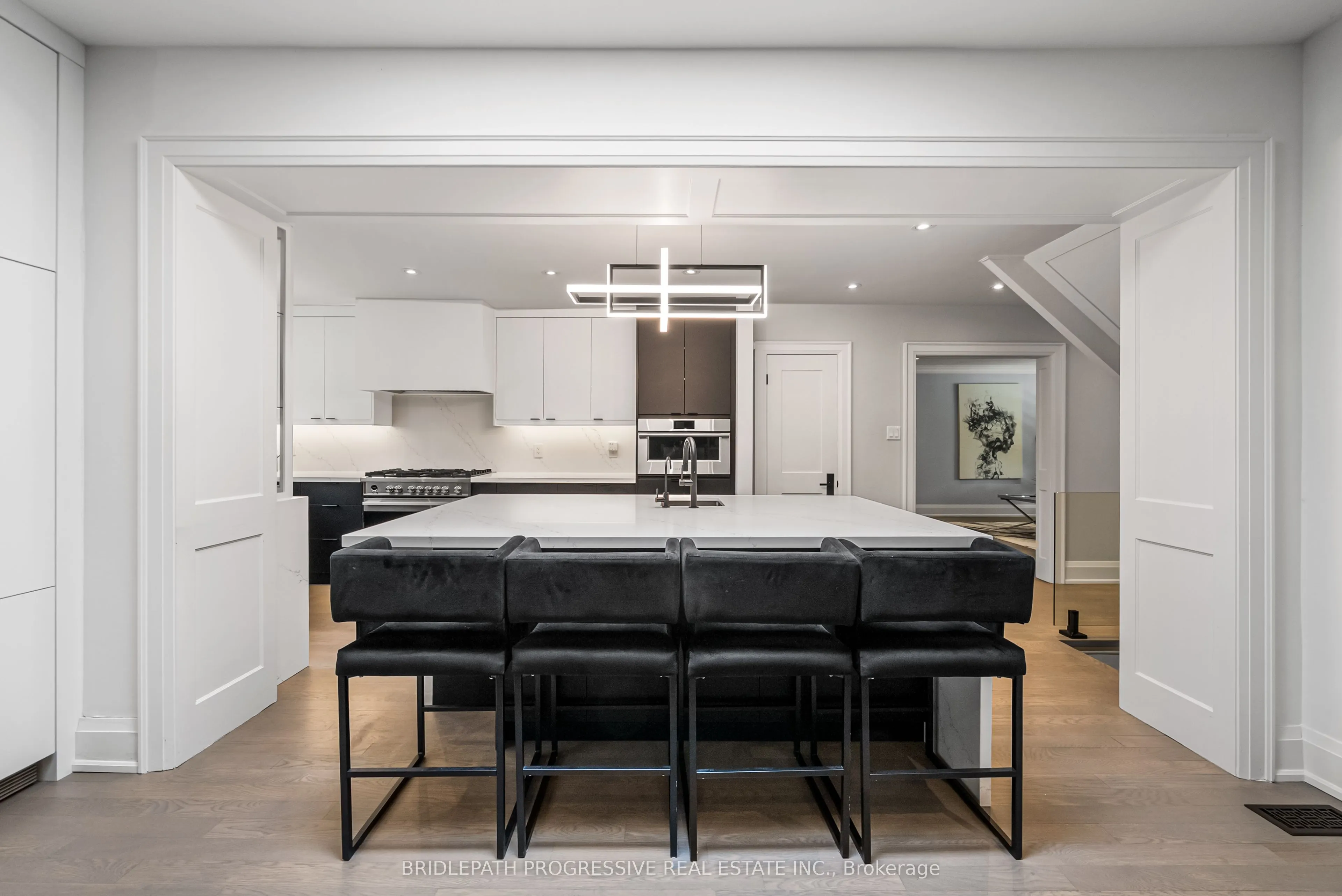 72 Royal Orchard Boulevard