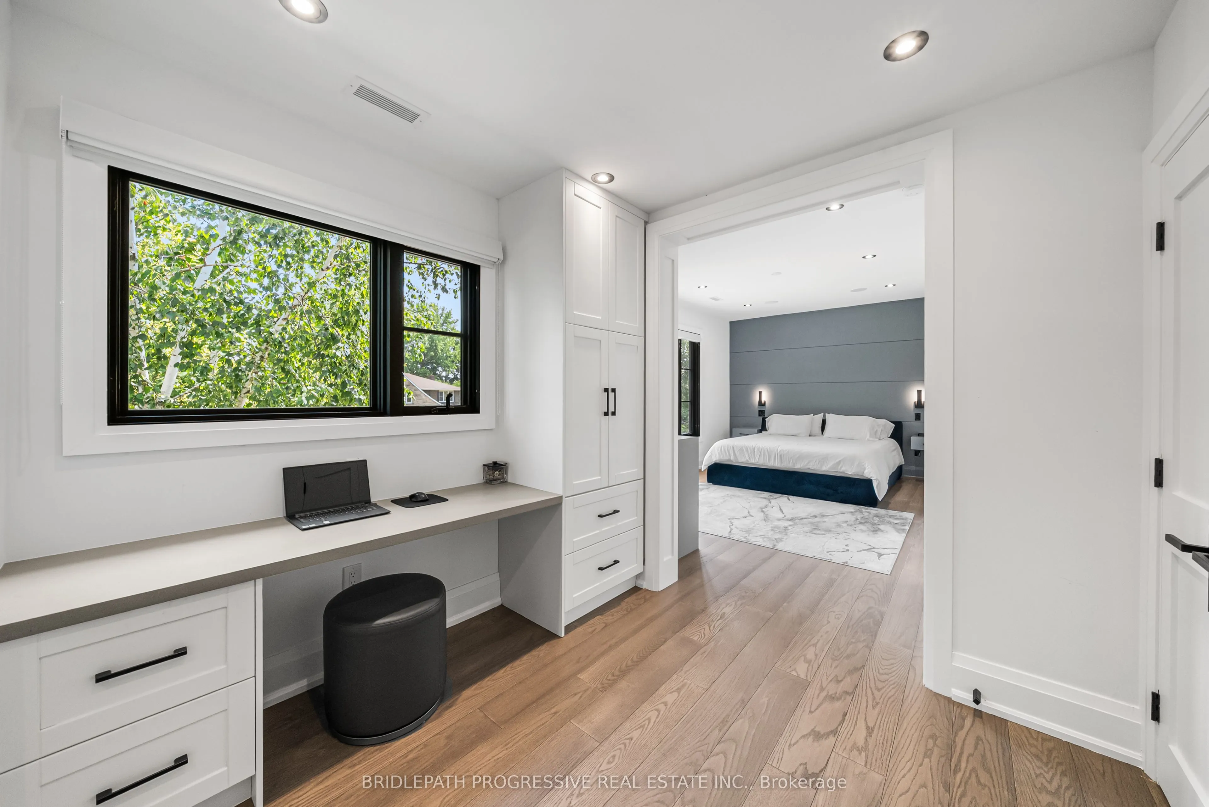 72 Royal Orchard Boulevard