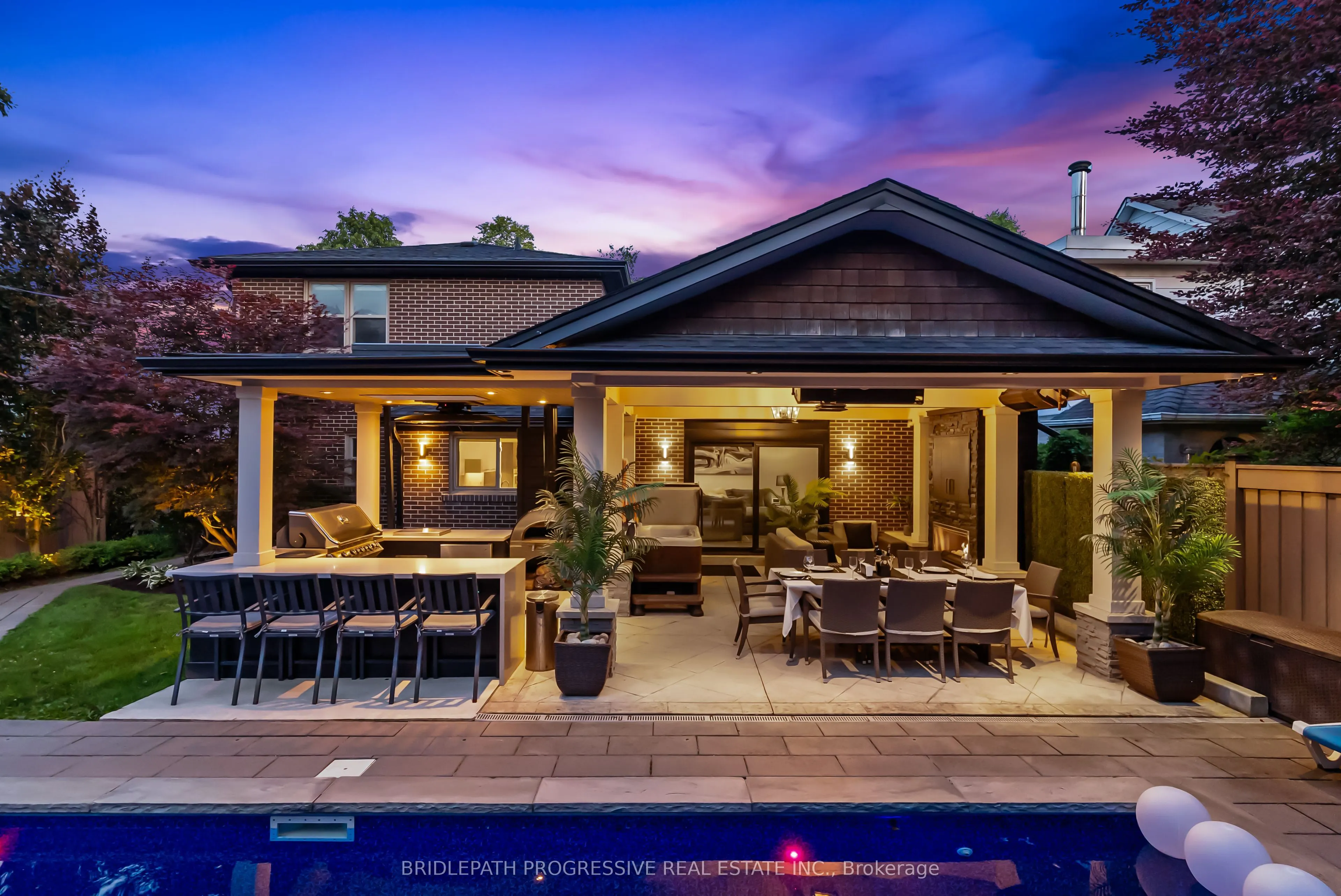 72 Royal Orchard Boulevard