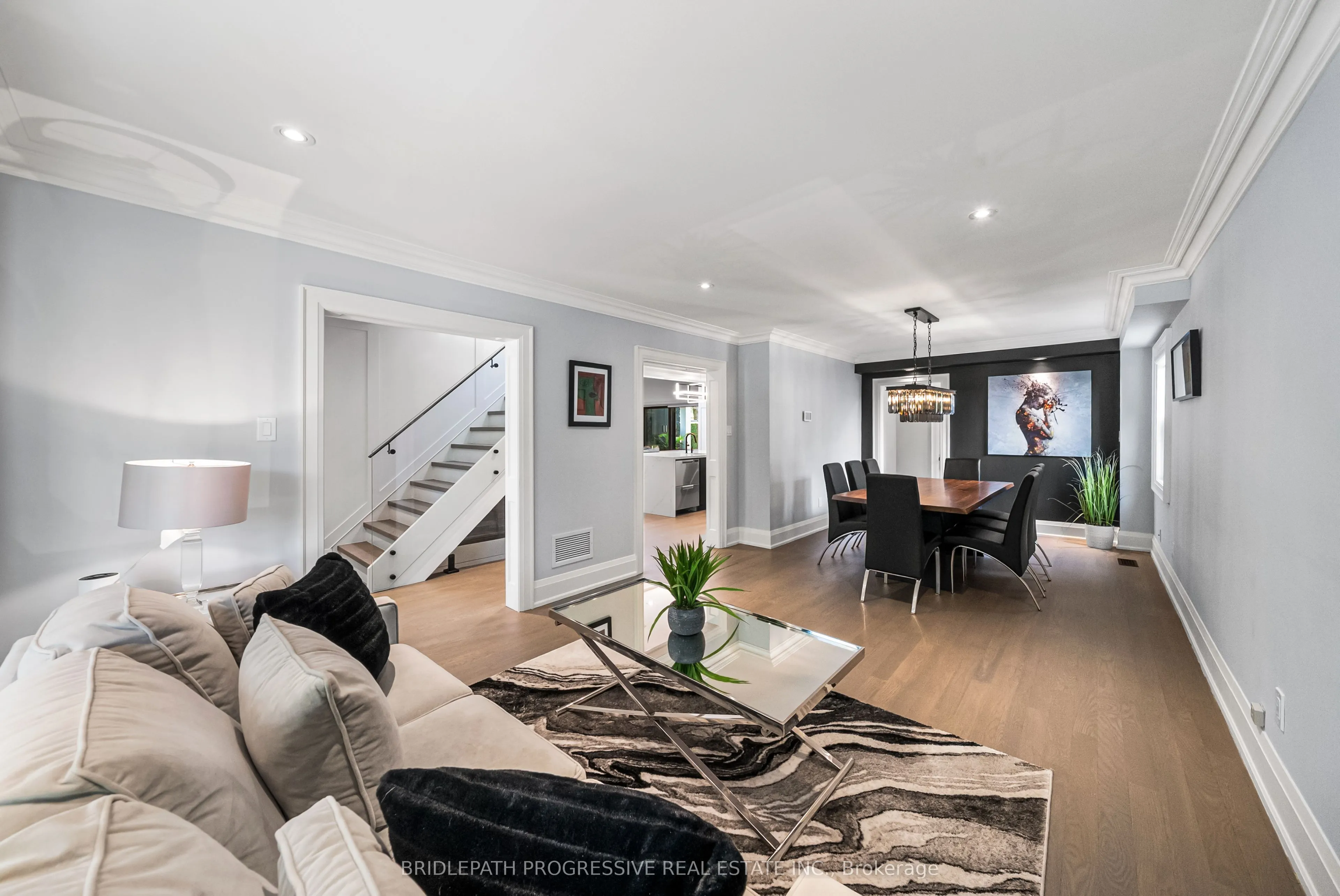 72 Royal Orchard Boulevard