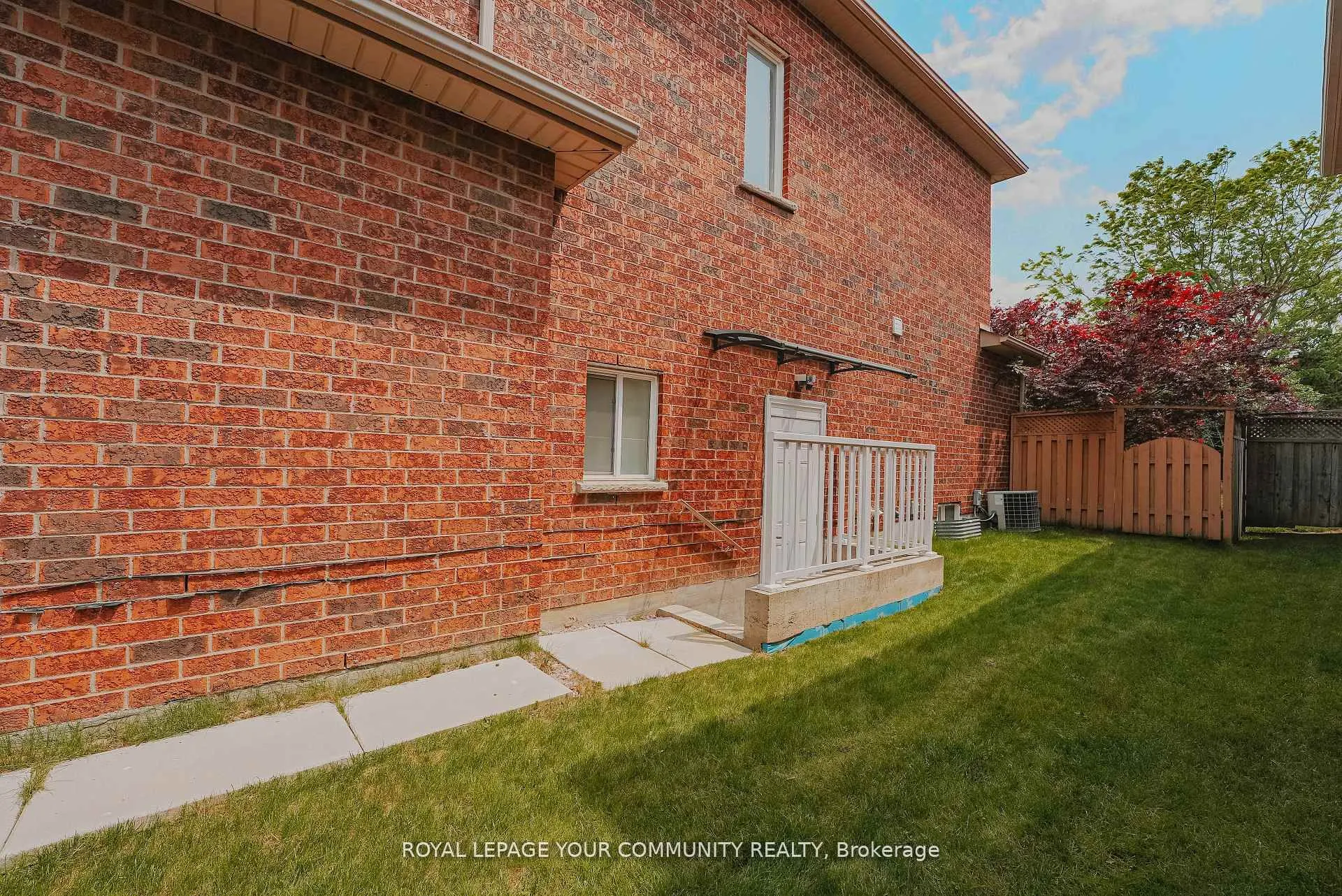 550 Greig Circle