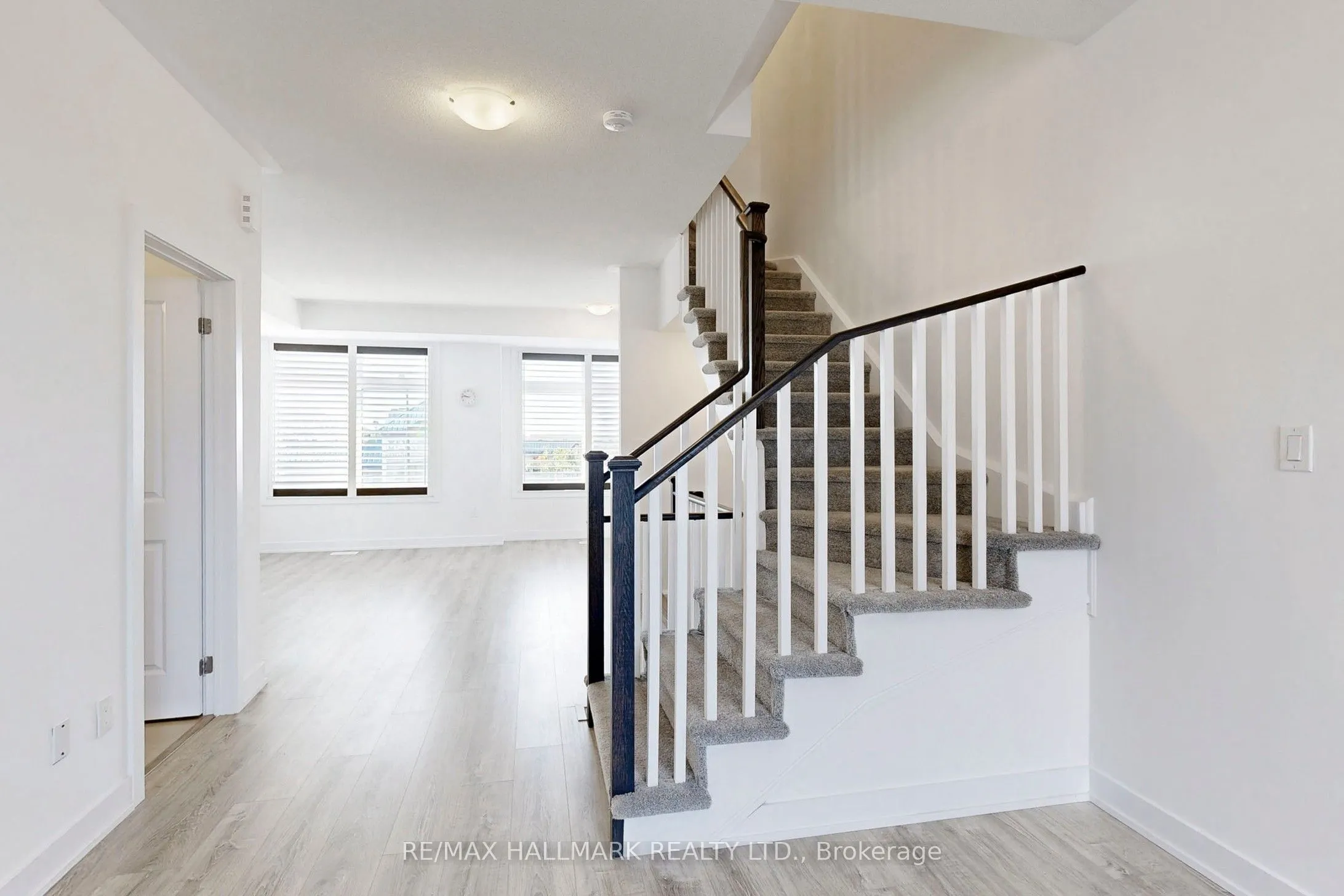 5436 Main Street