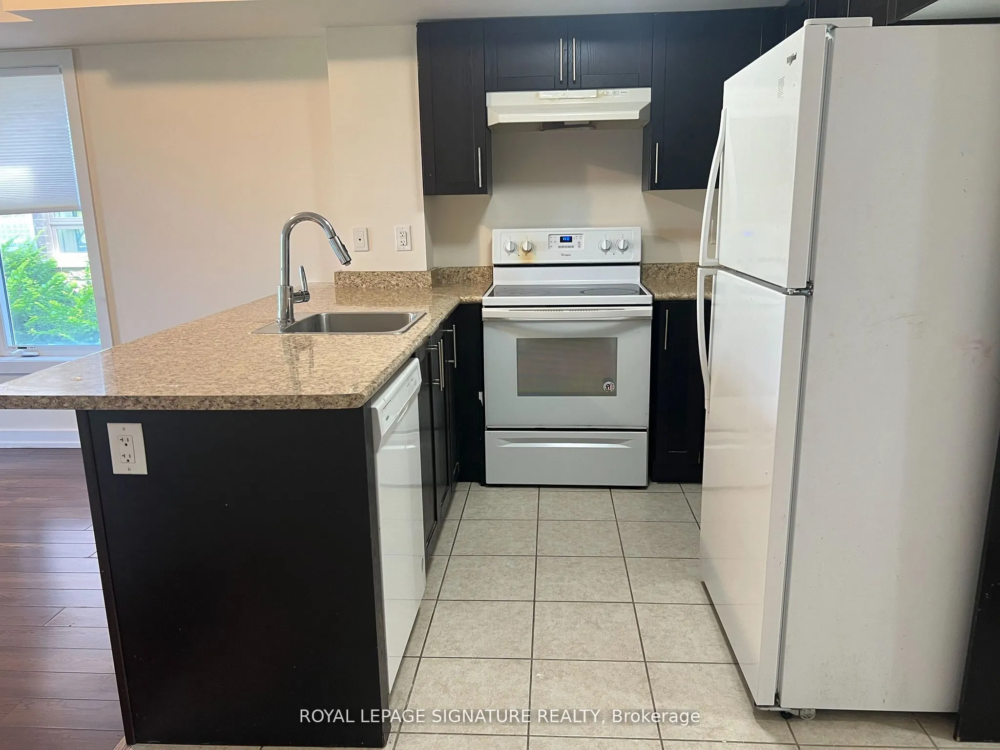 20 Dunsheath Way, #322