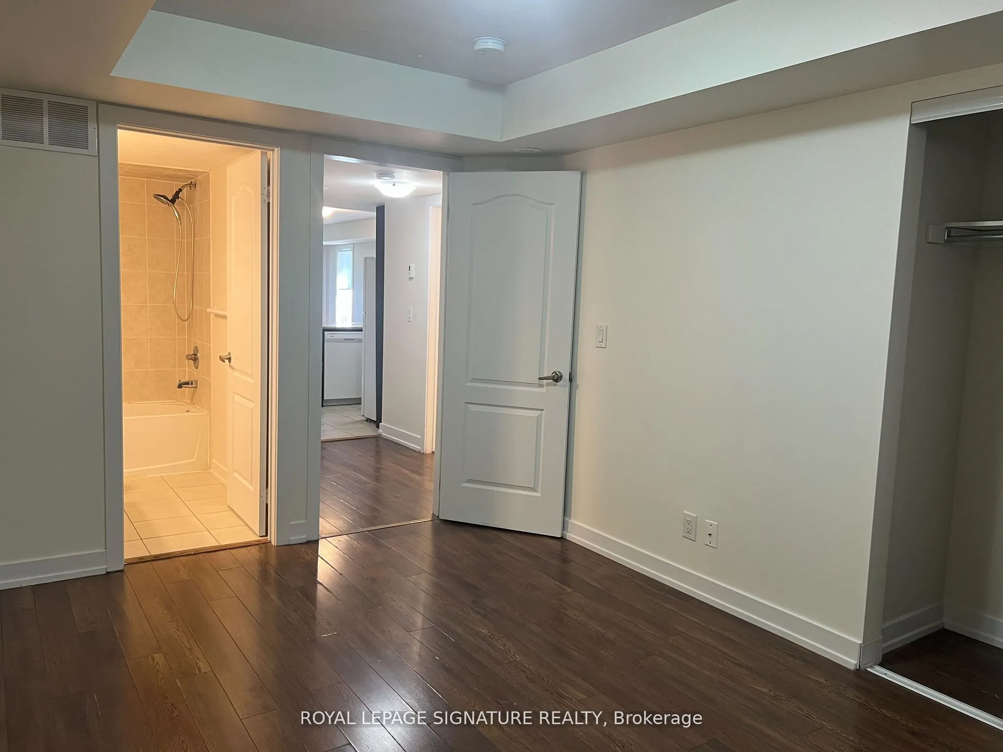 20 Dunsheath Way, #322