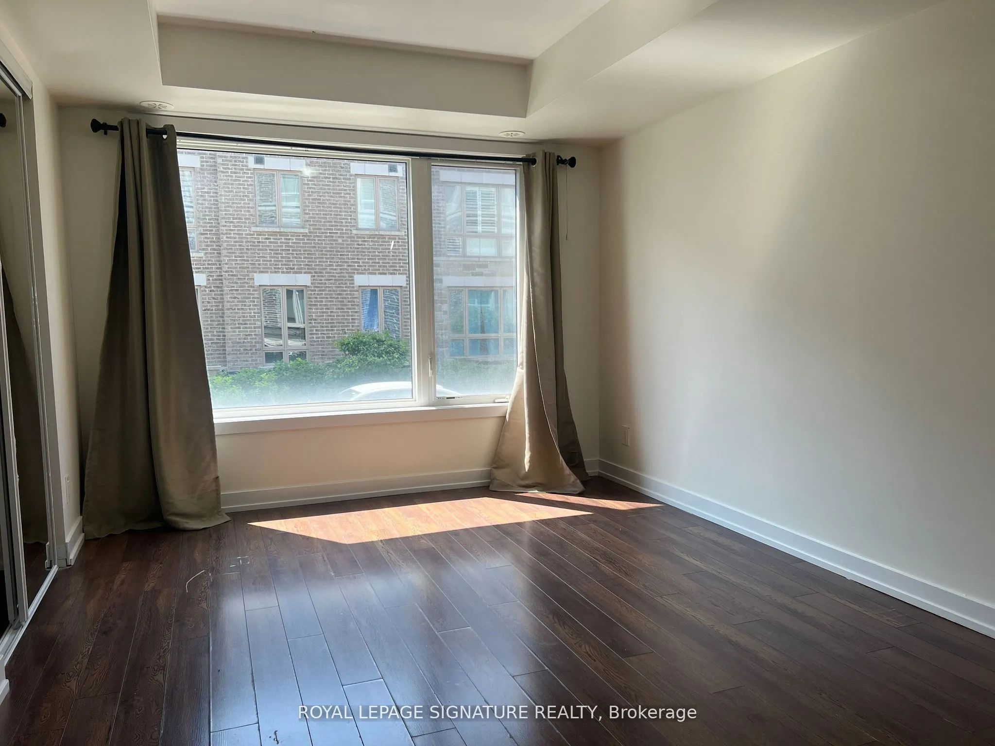 20 Dunsheath Way, #322
