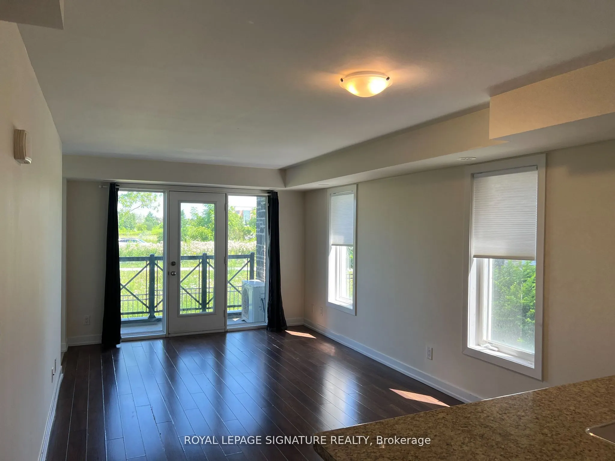 20 Dunsheath Way, #322