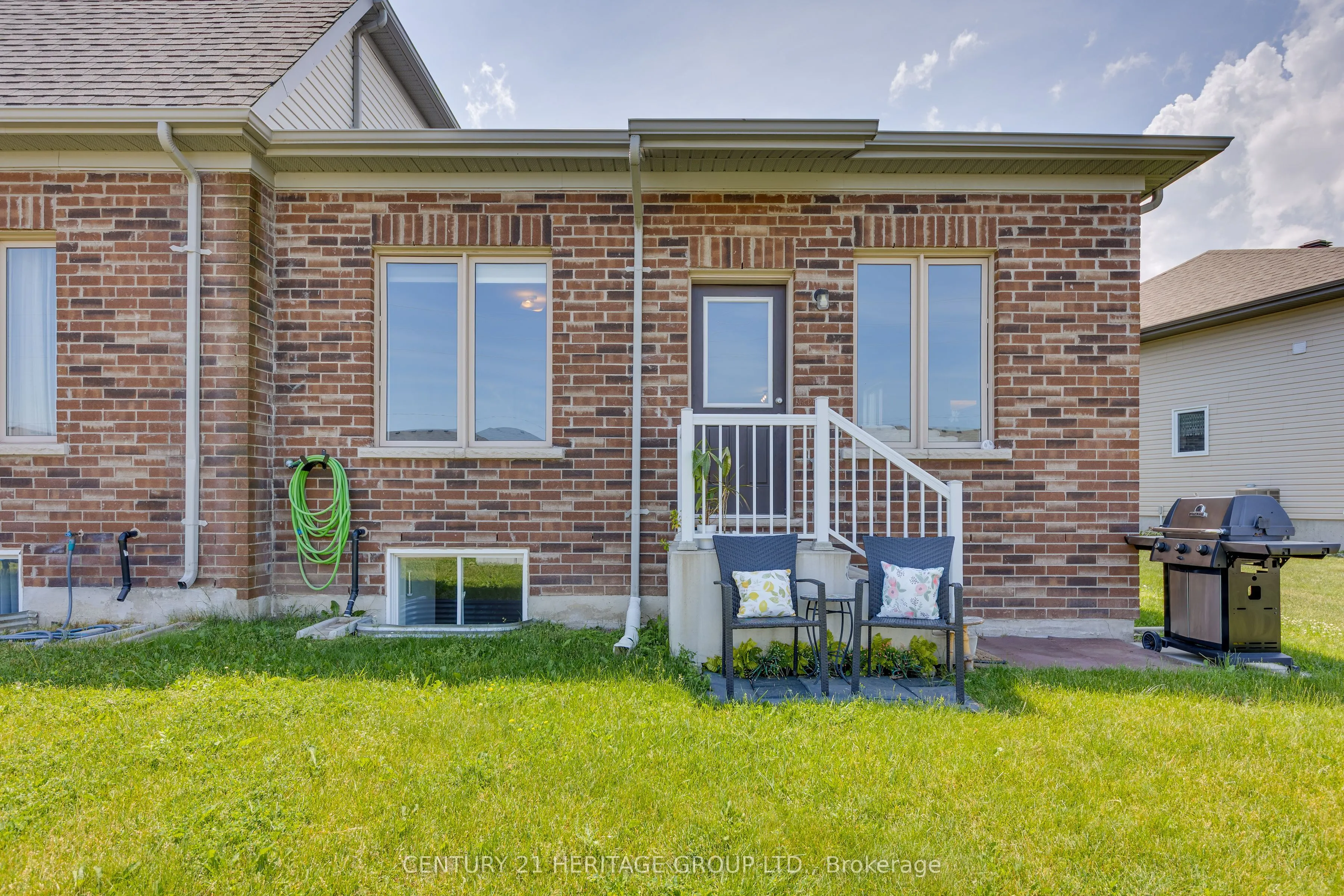 61 Kingsmere Crescent