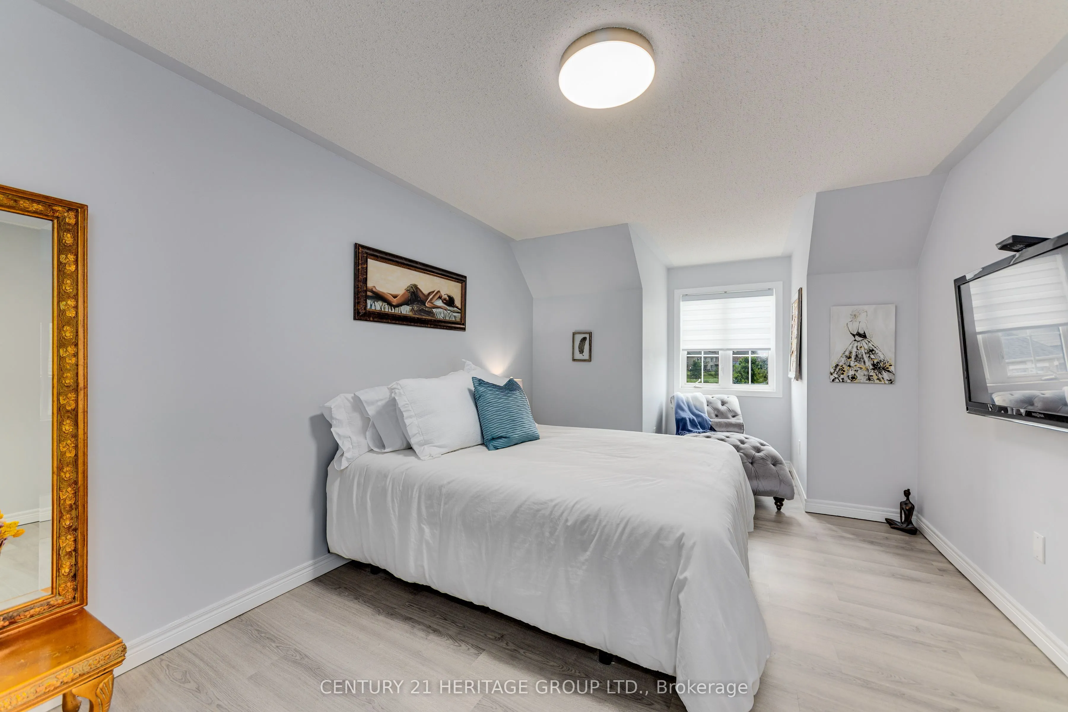 61 Kingsmere Crescent