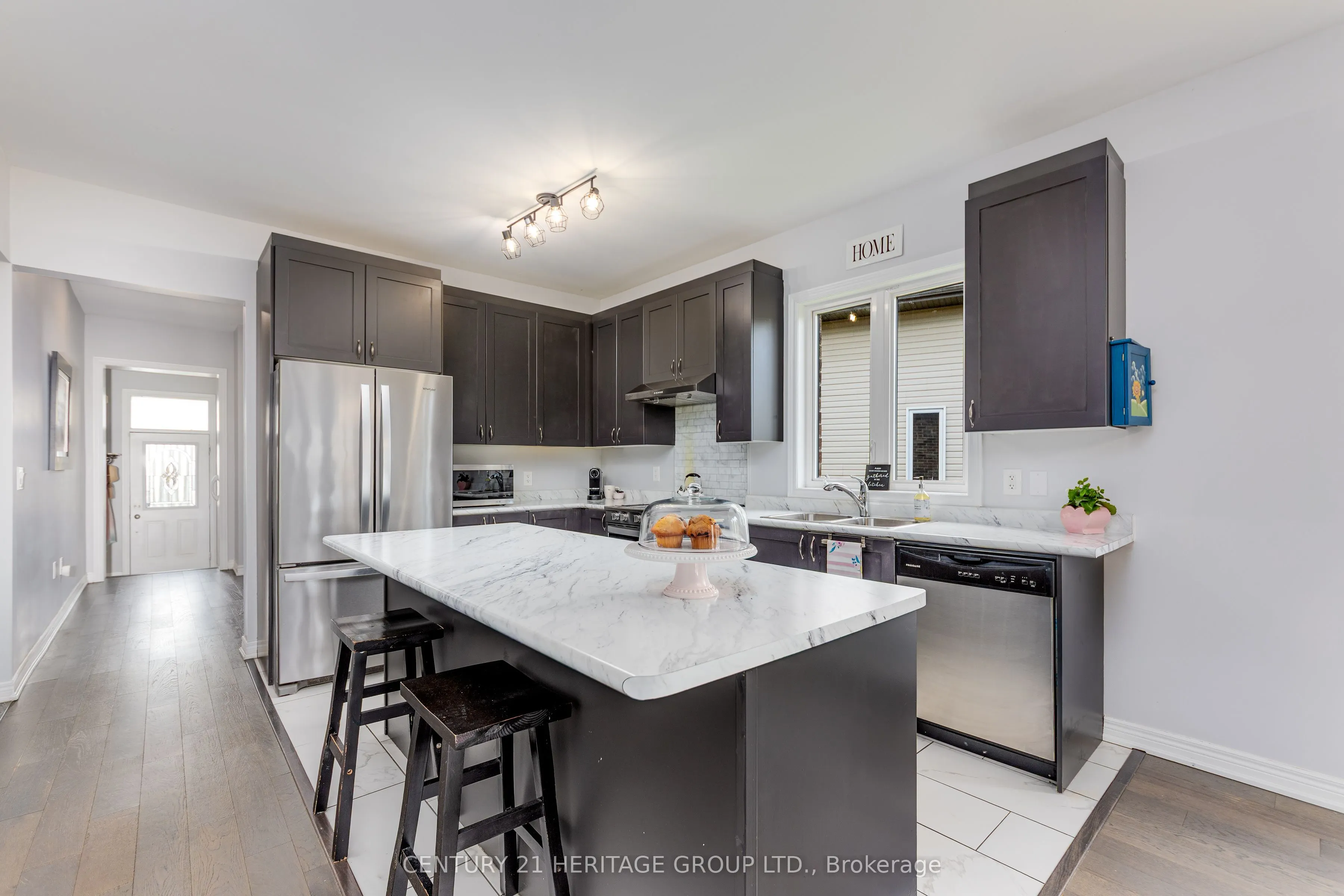 61 Kingsmere Crescent