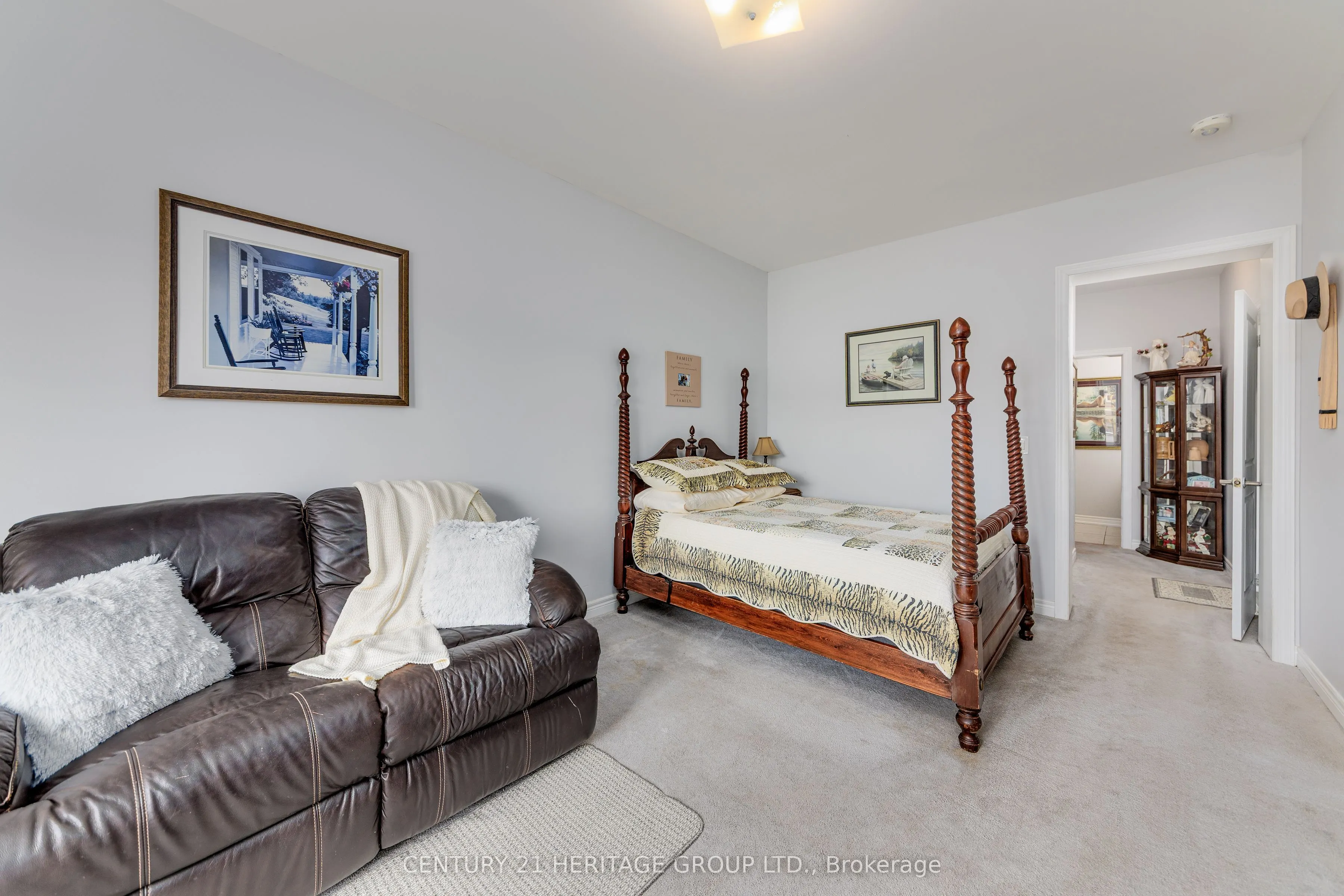 61 Kingsmere Crescent