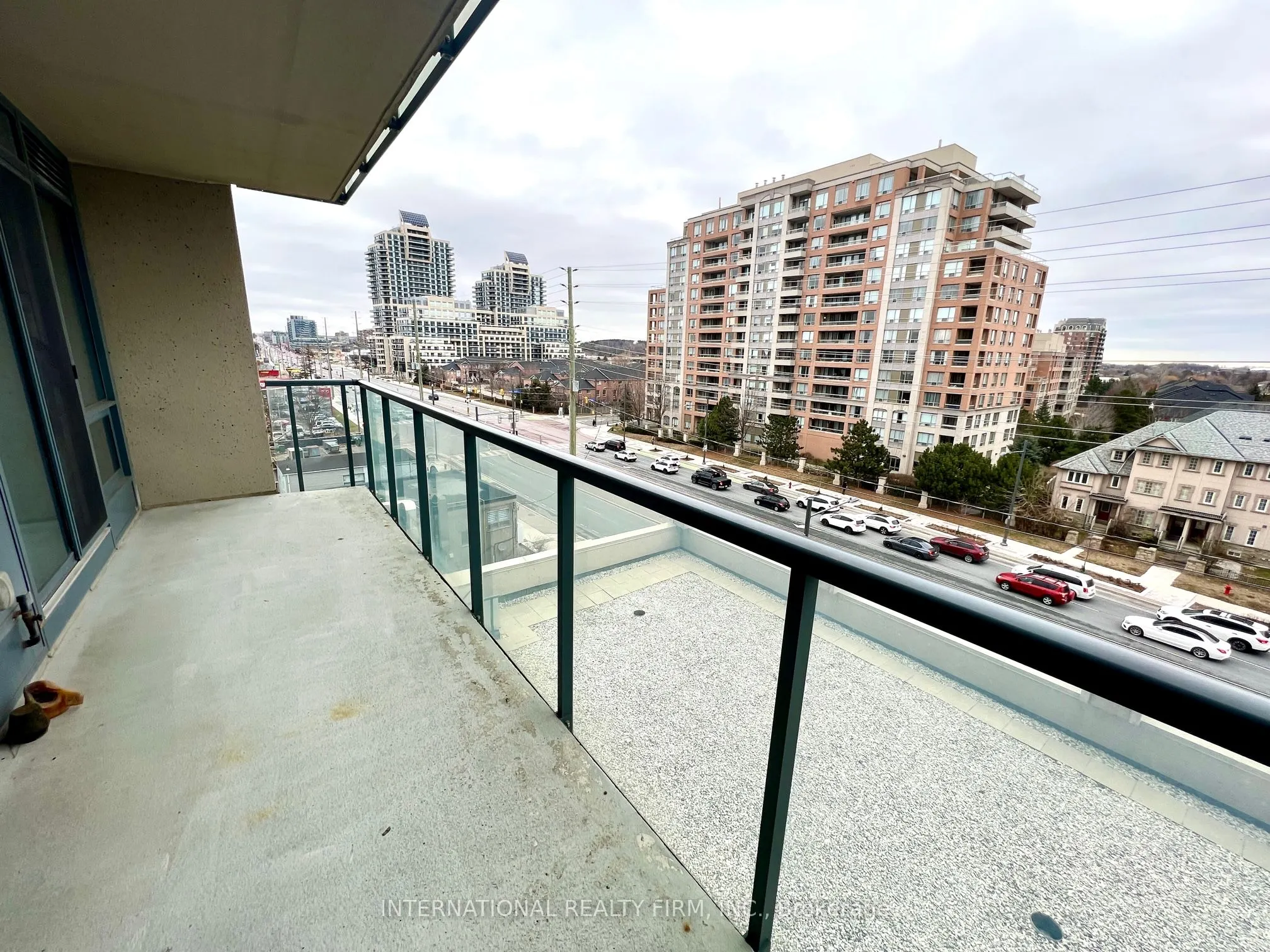9090 Yonge Street, #606B