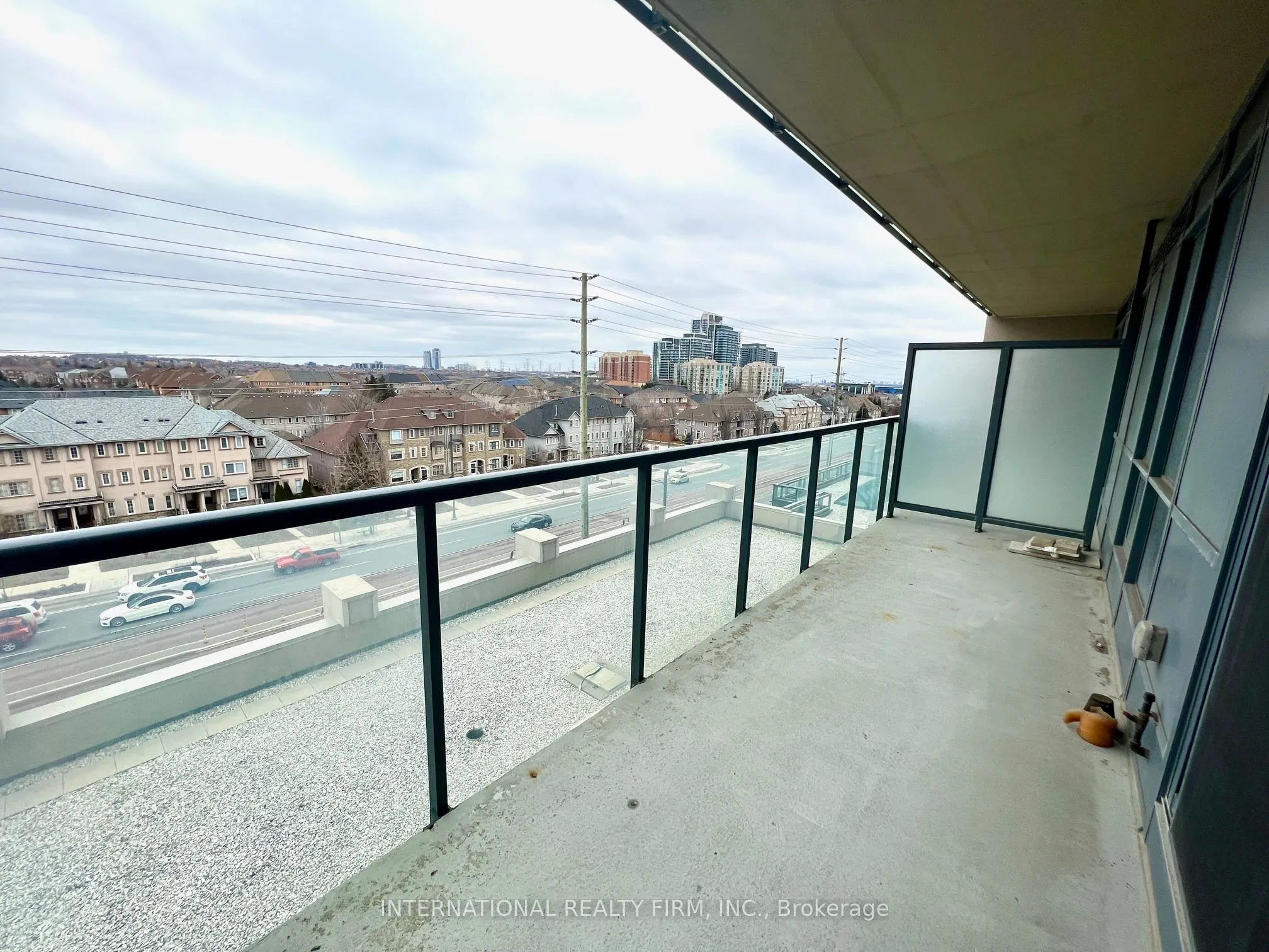 9090 Yonge Street, #606B