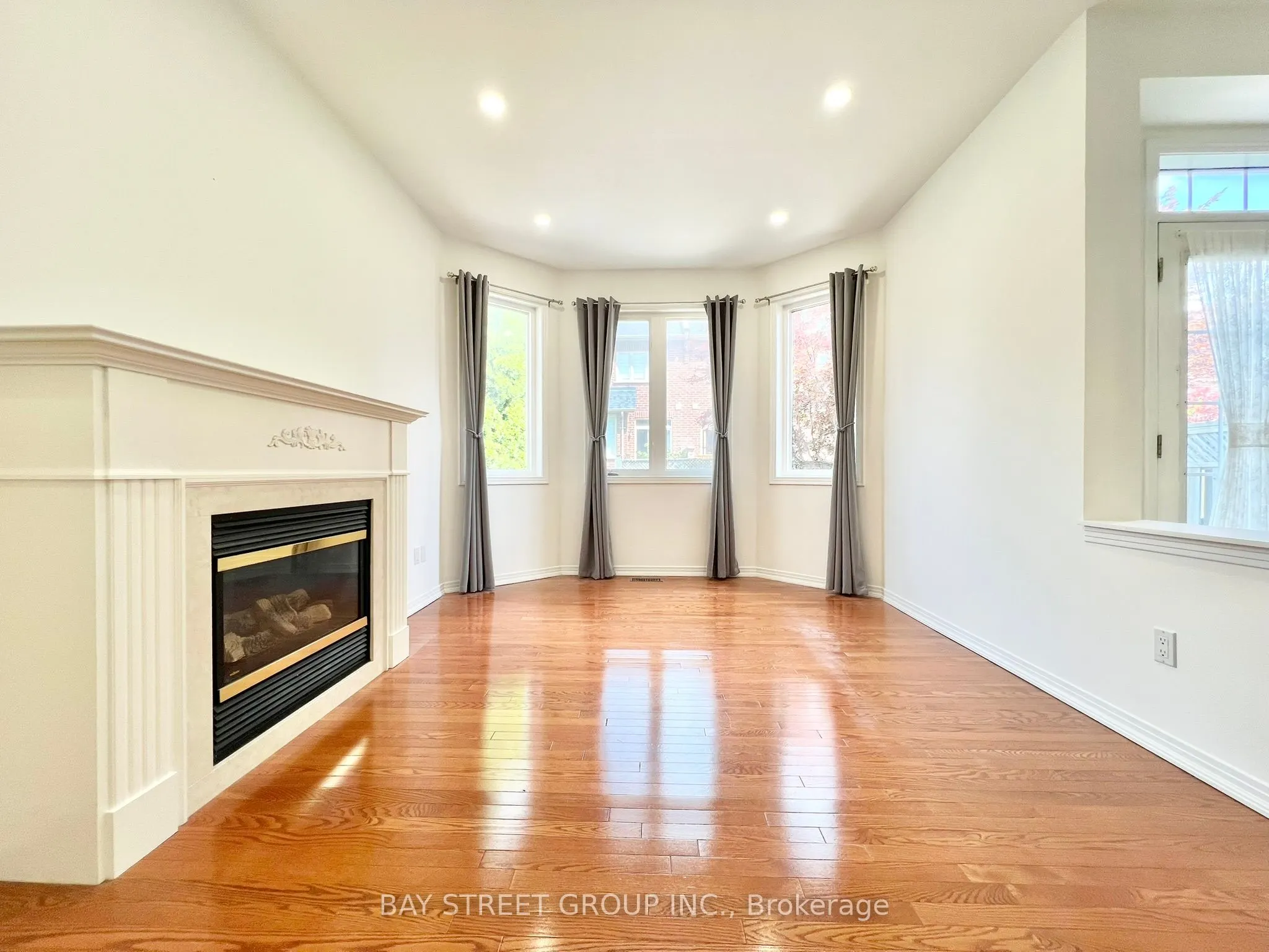 26 Whitford Road