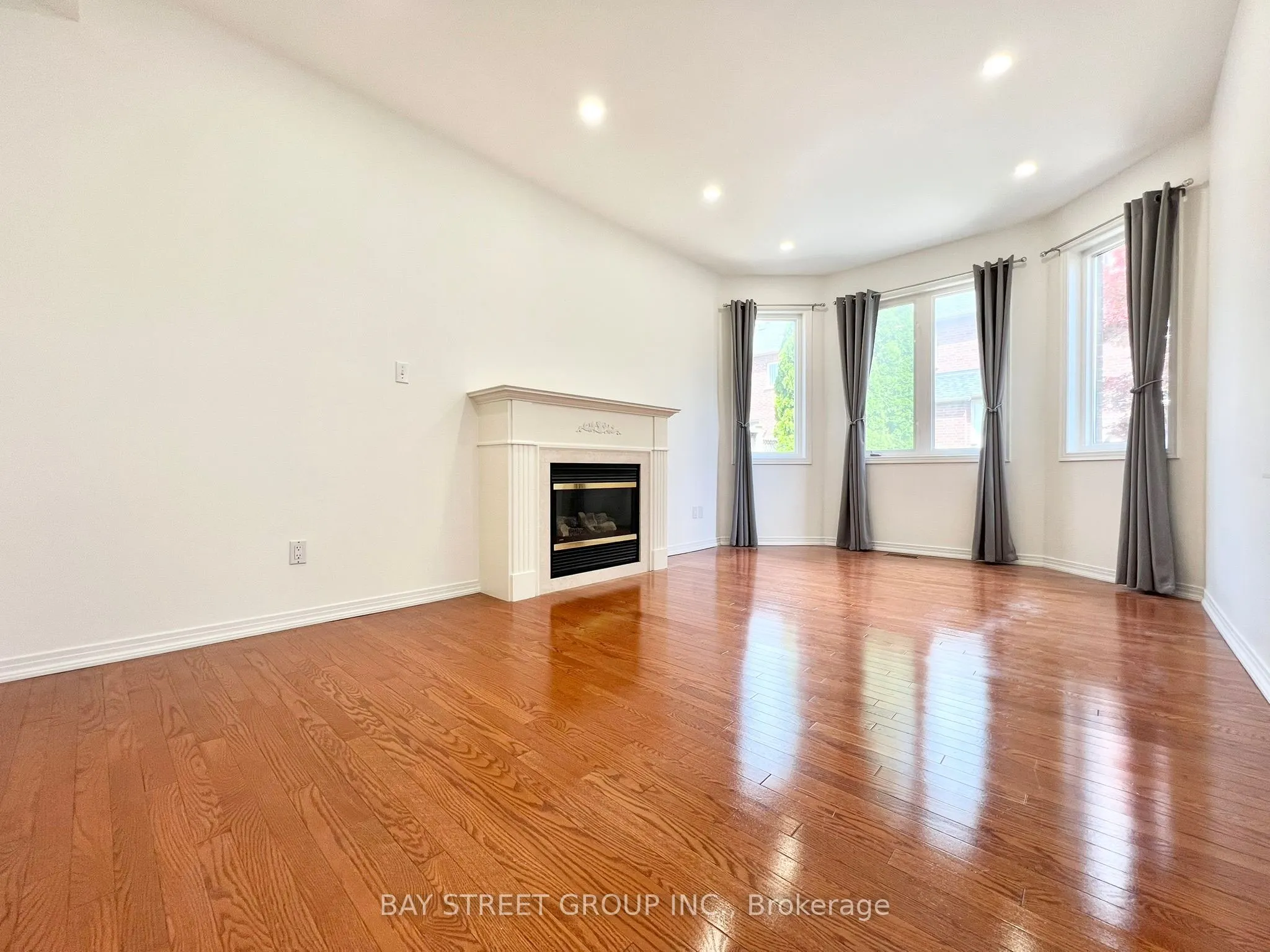 26 Whitford Road