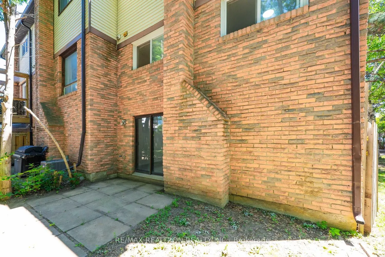 50 Dana Crescent