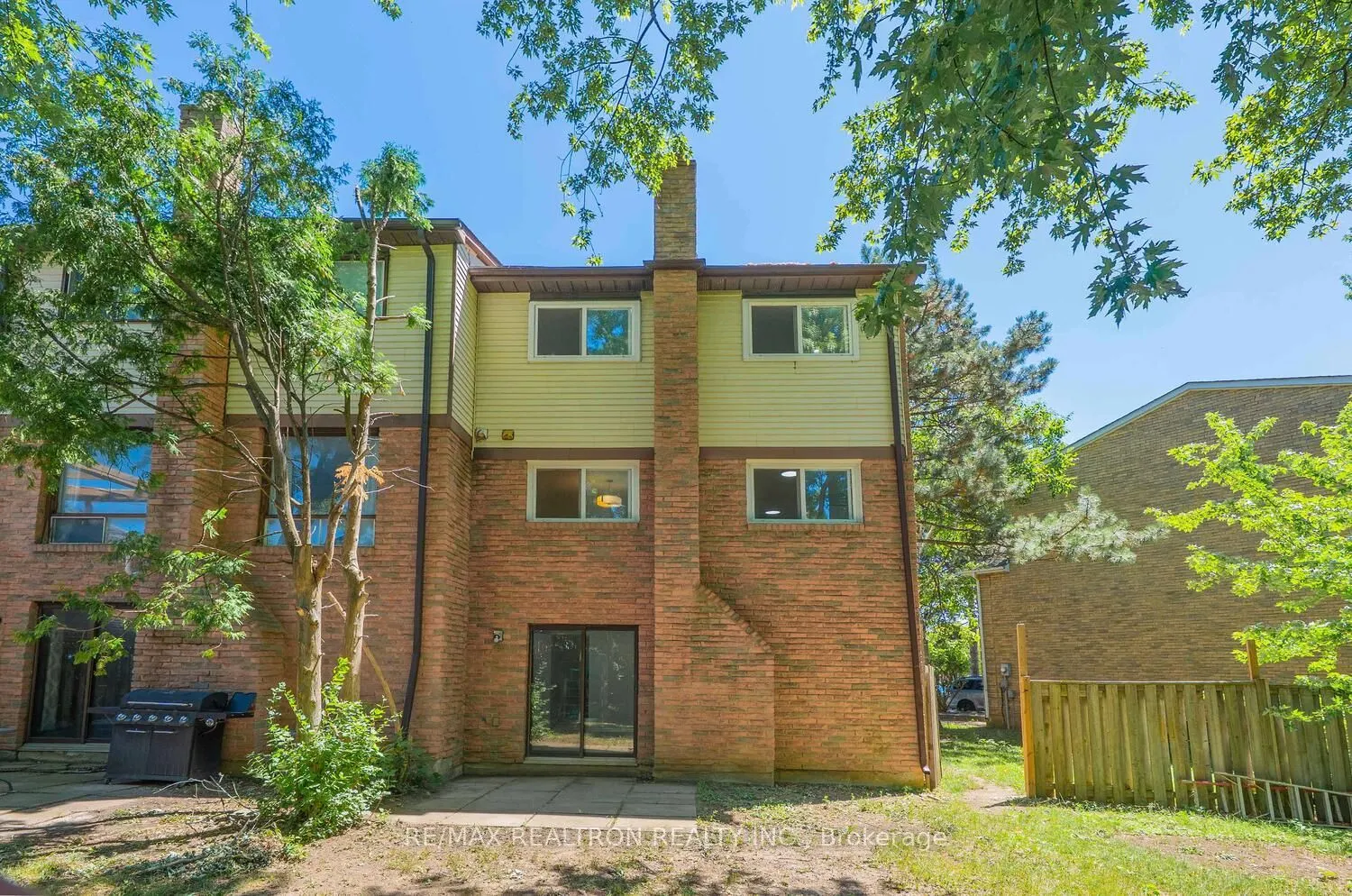 50 Dana Crescent