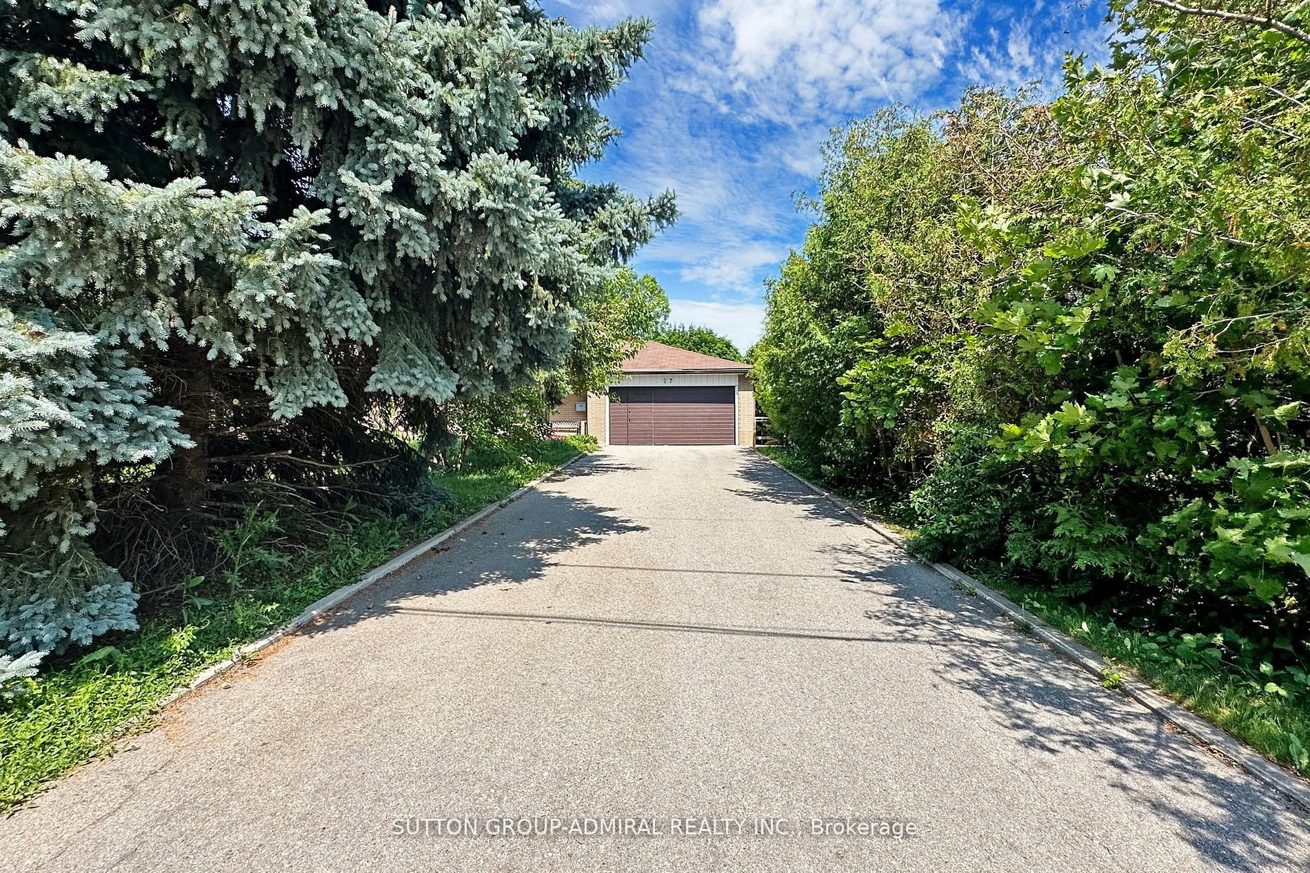 27 Vaughan Boulevard