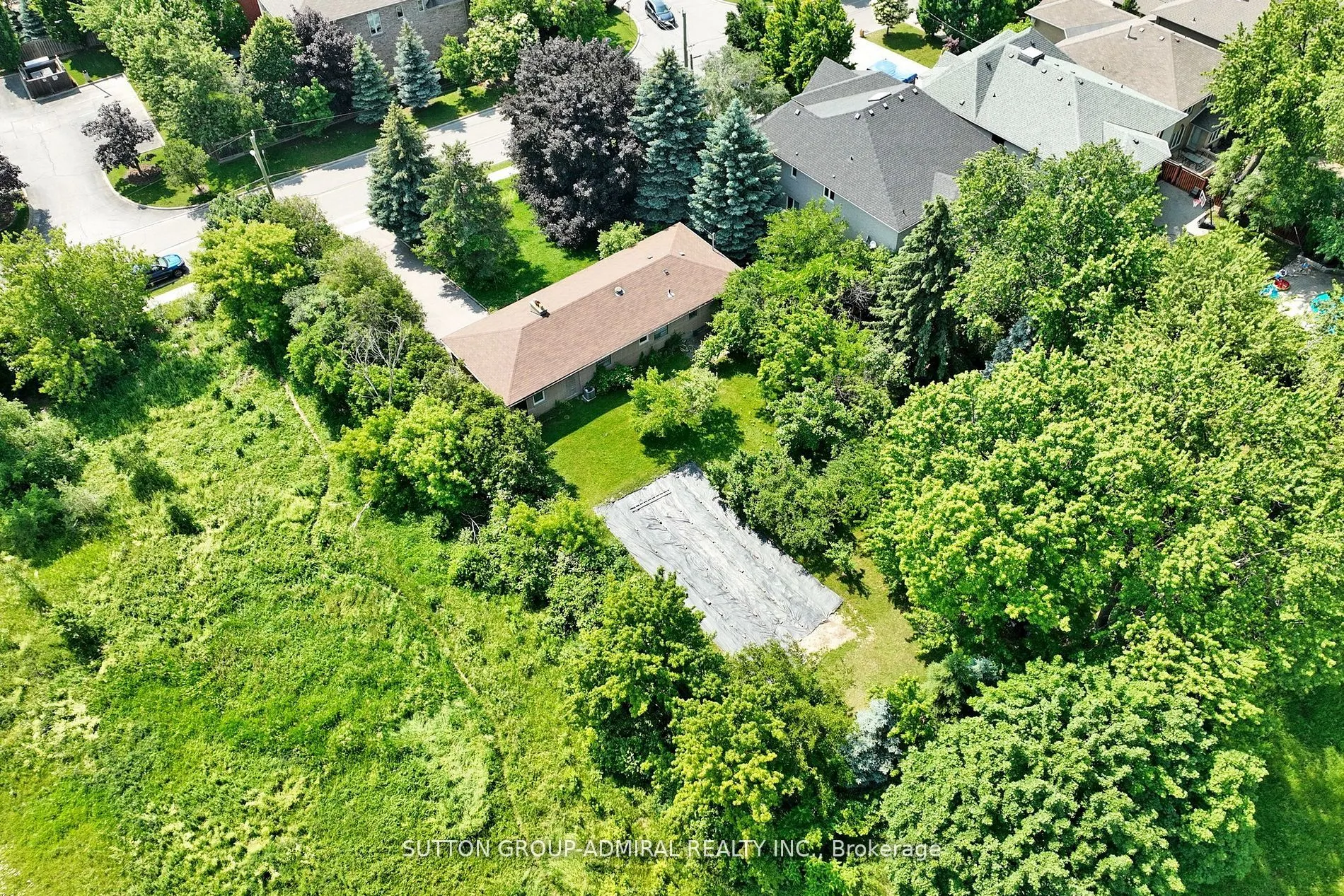 27 Vaughan Boulevard