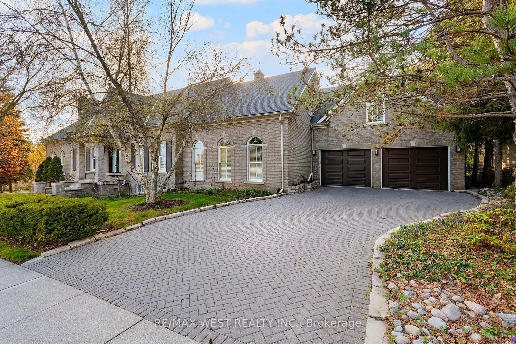 5 Humberview Drive