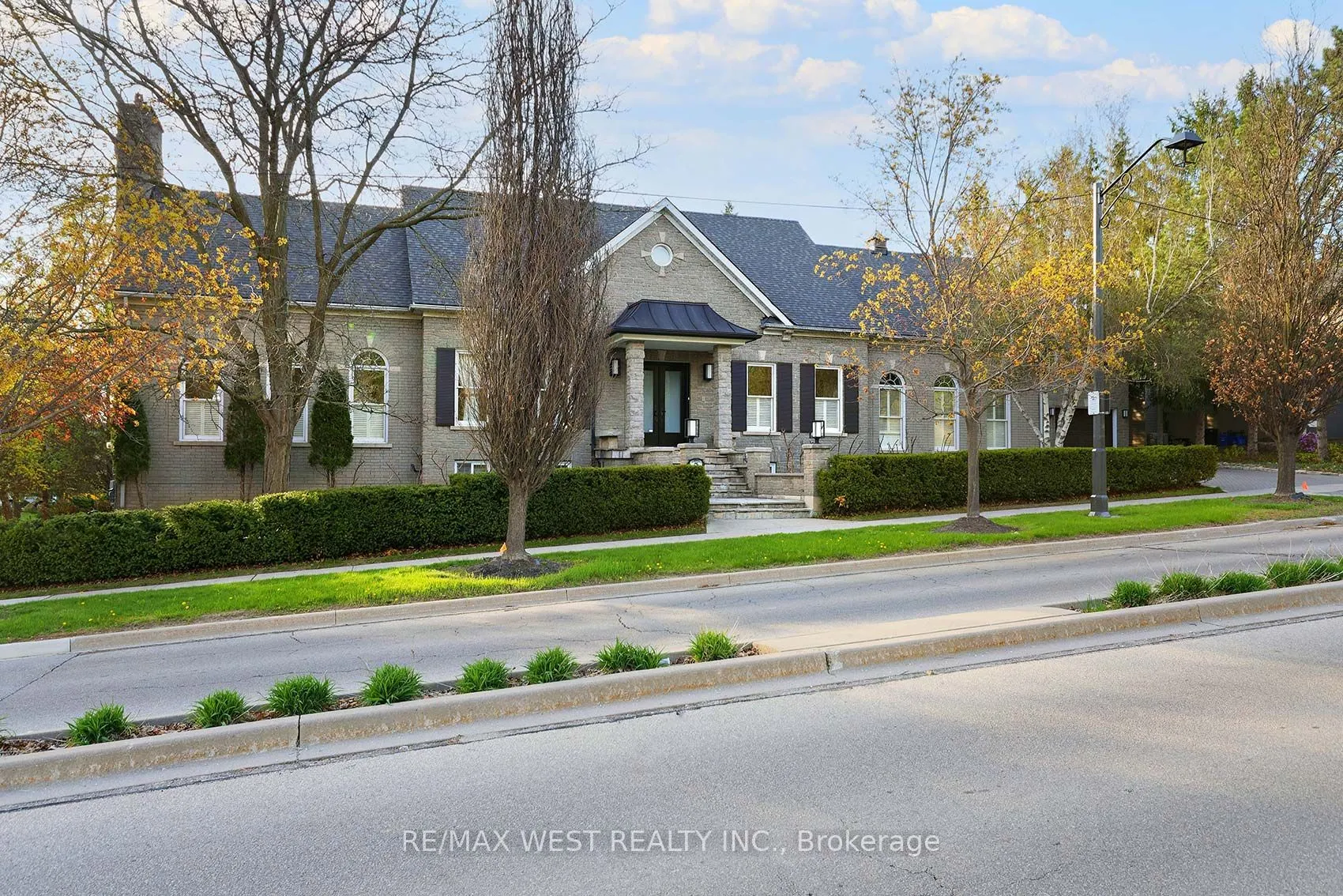 5 Humberview Drive