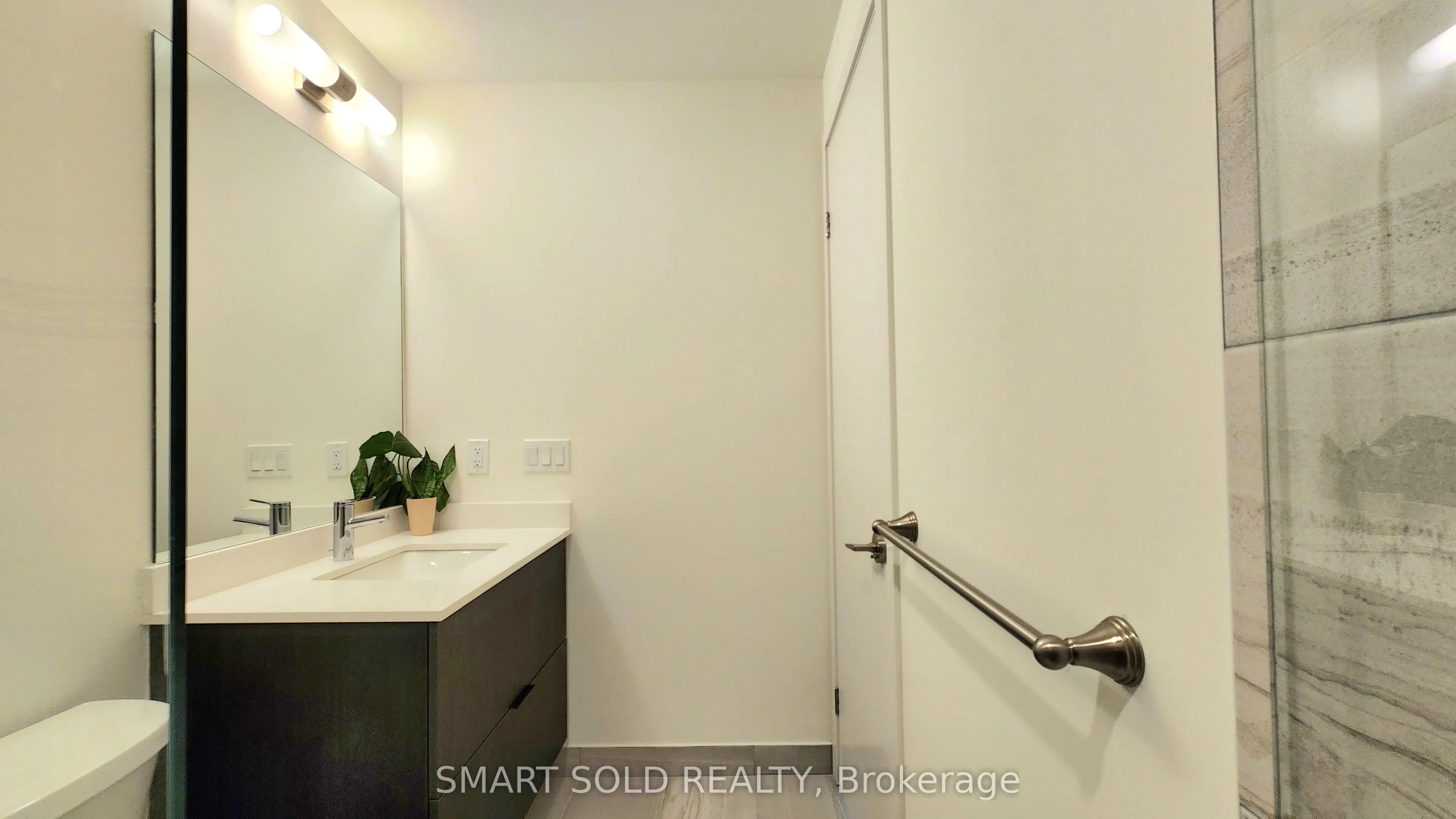 6 David Eyer Road, #107