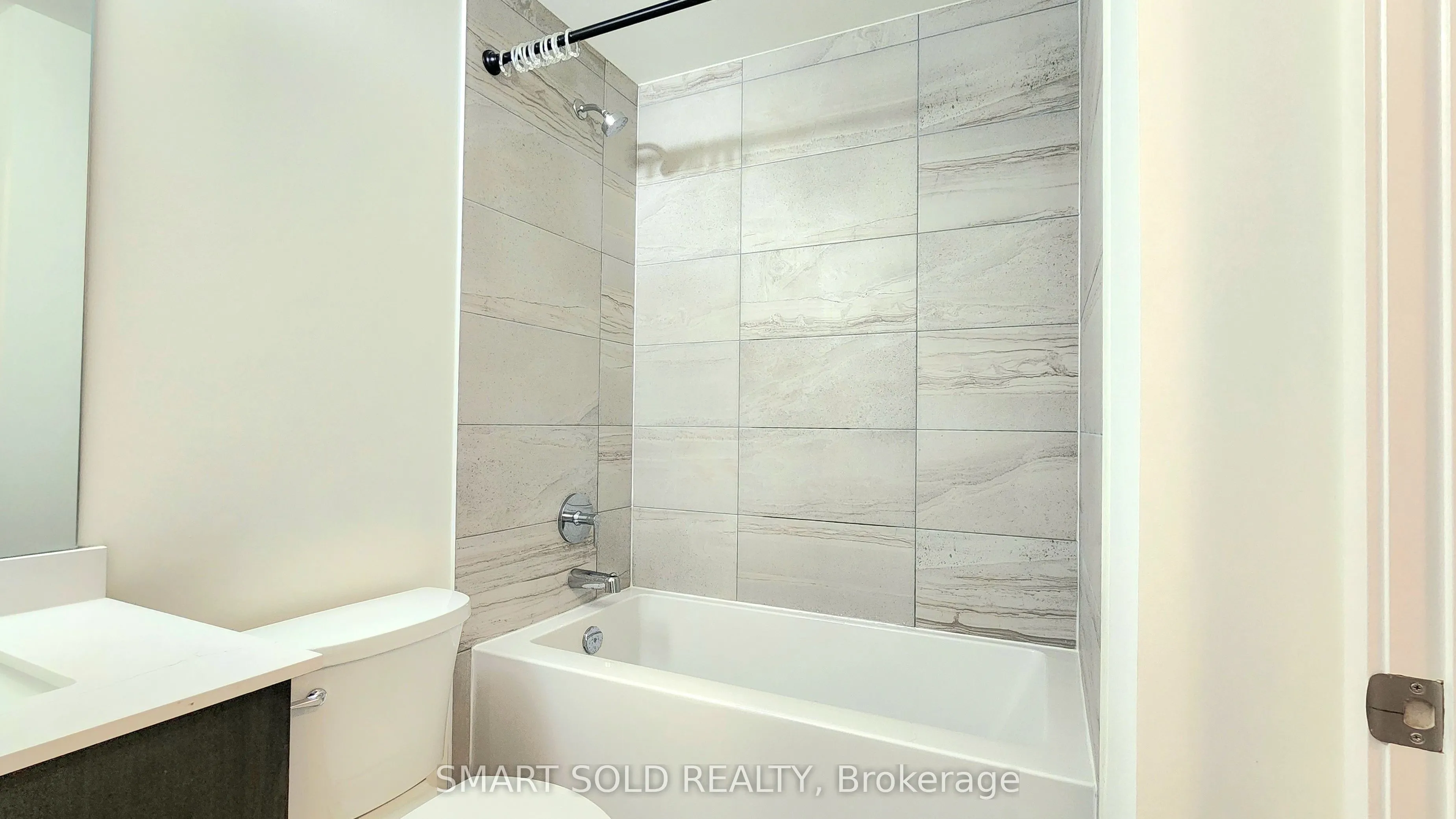 6 David Eyer Road, #107