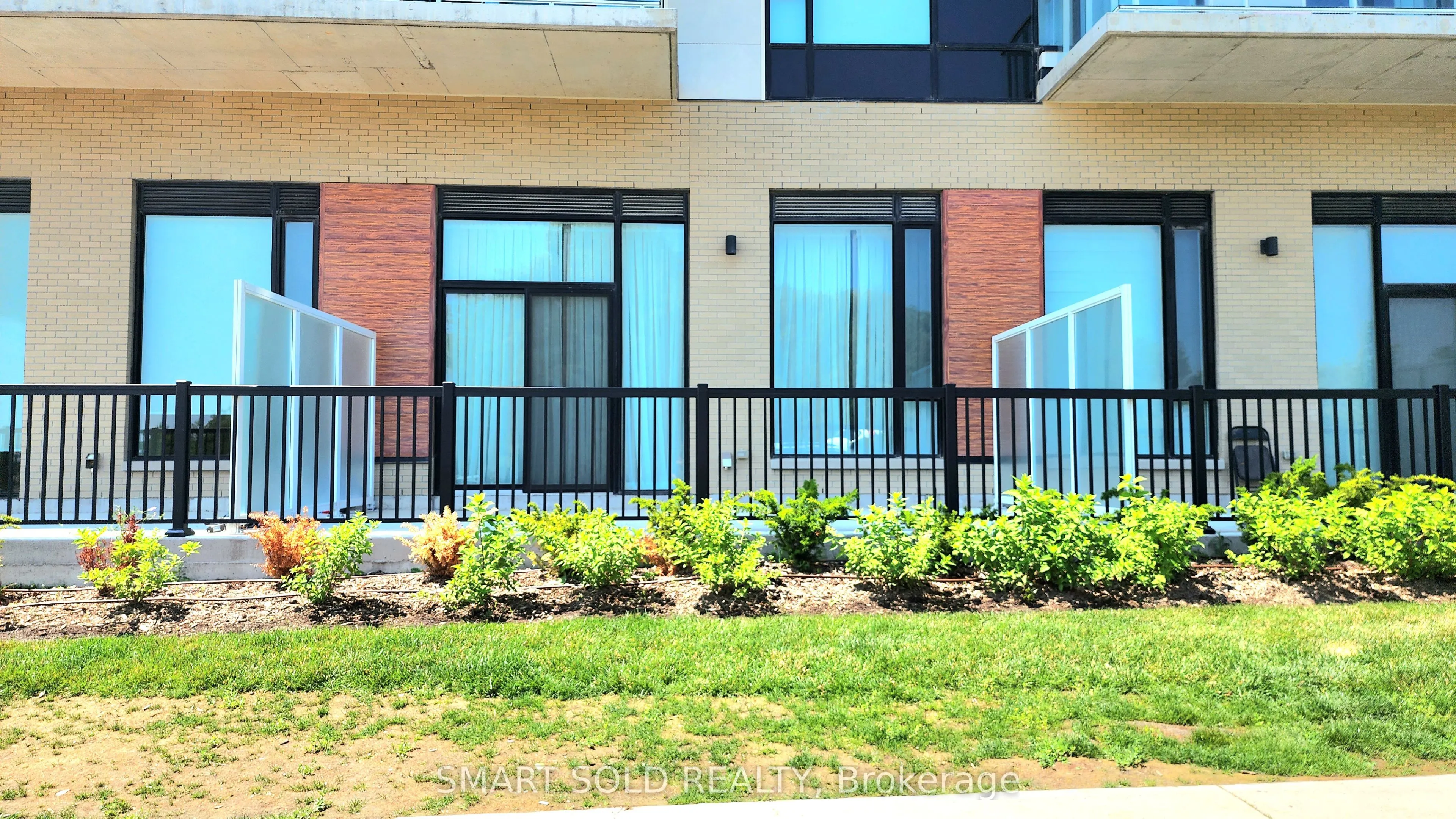 6 David Eyer Road, #107