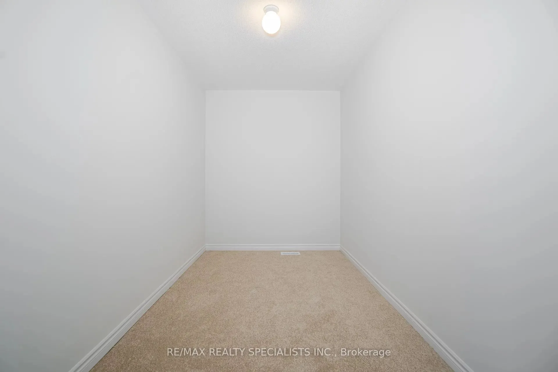 1503 Prentice Road W