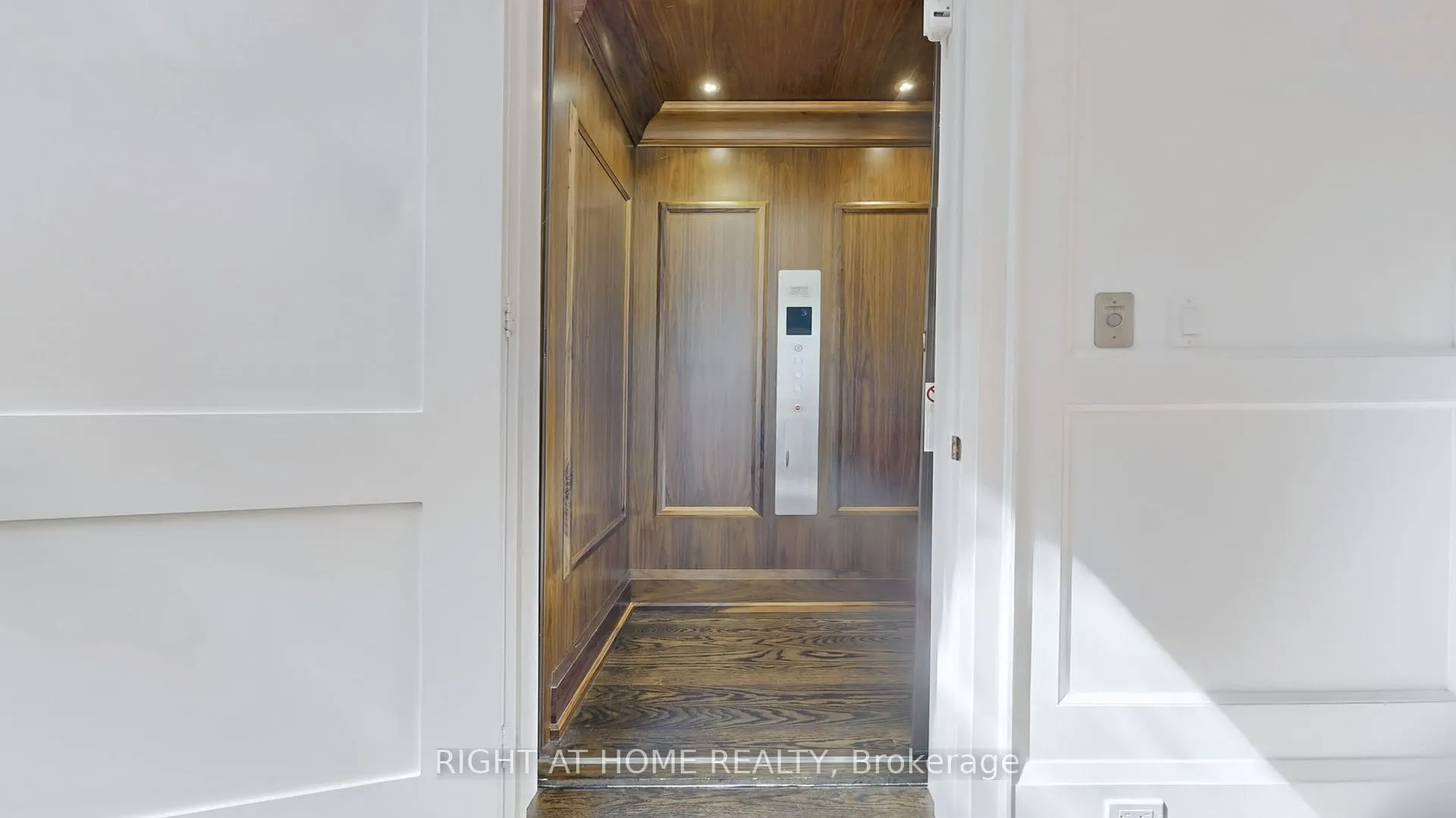 82 Sandbanks Drive