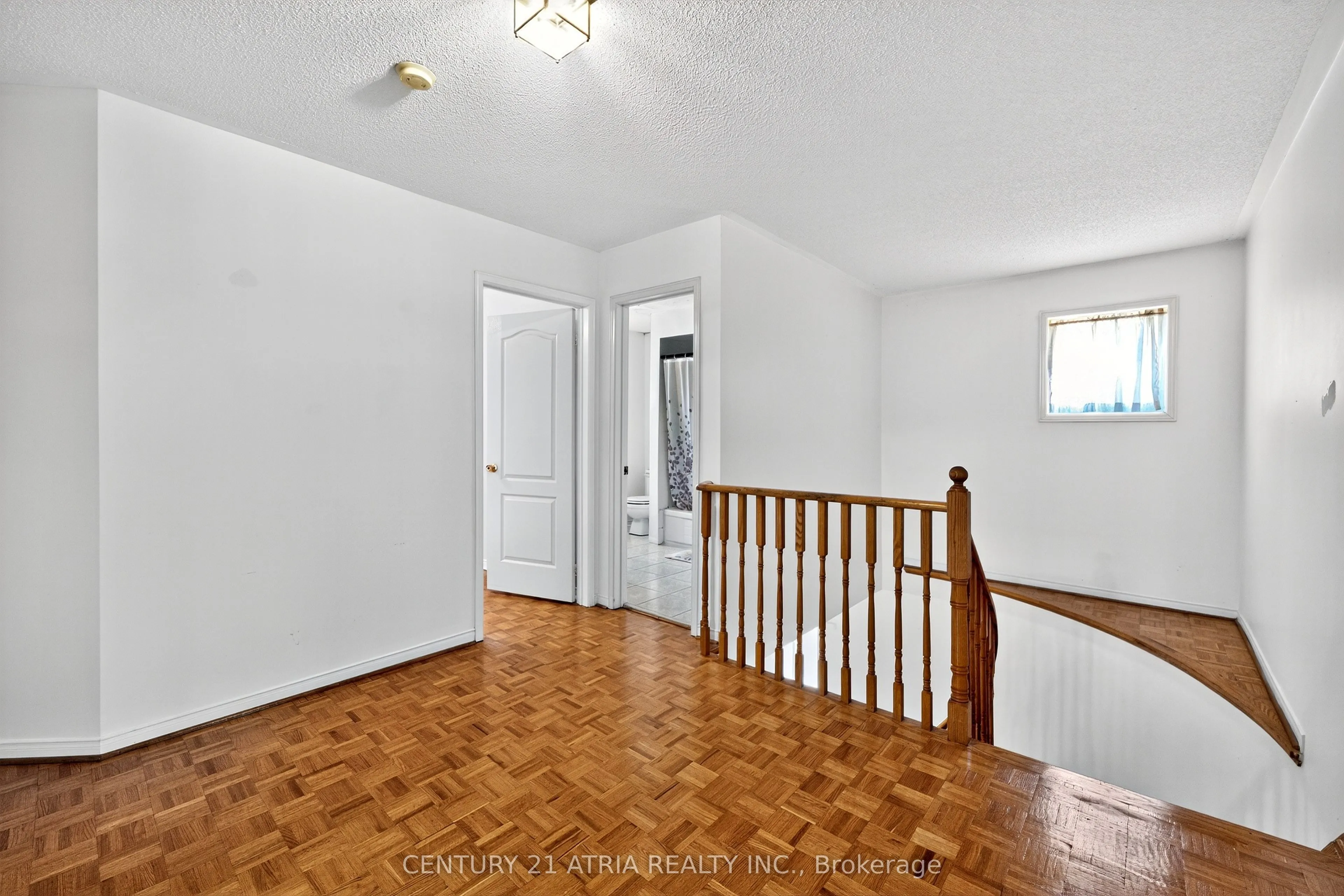 135 Larratt Lane