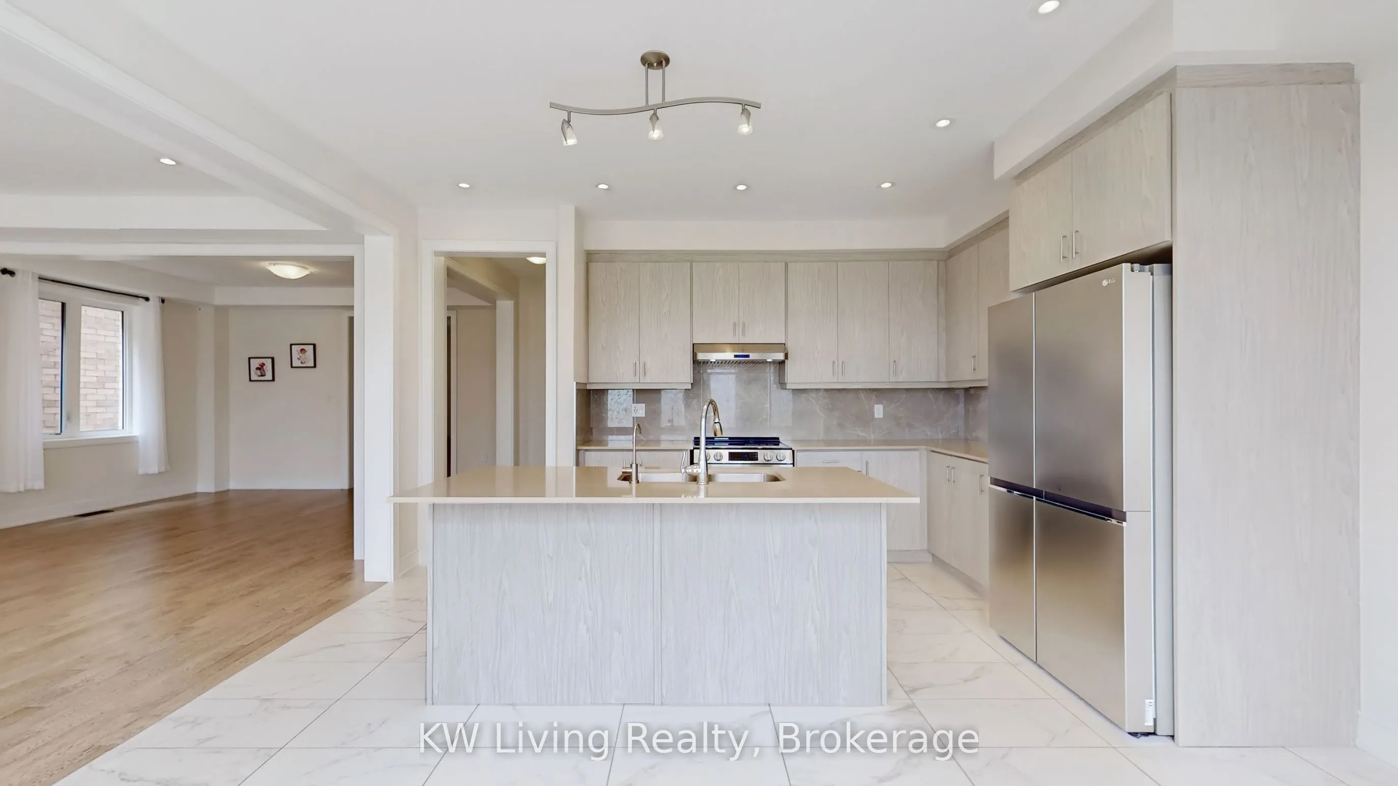 37 Kenneth Rogers Crescent