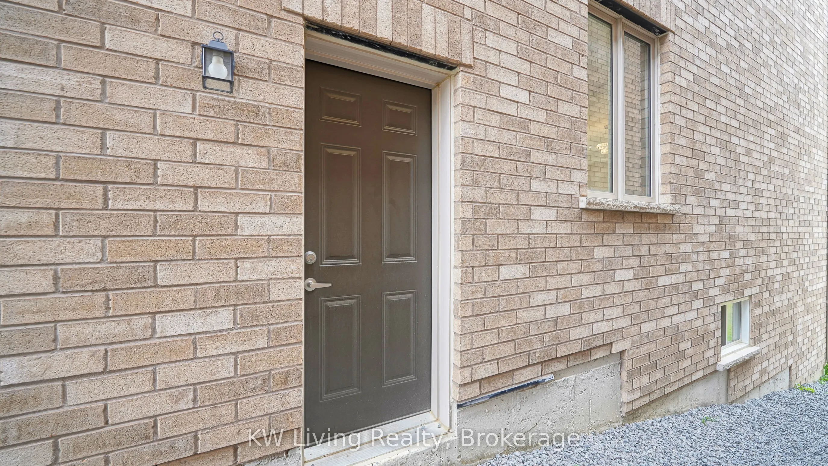 37 Kenneth Rogers Crescent