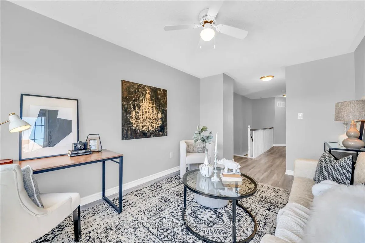 543 Heddle Crescent
