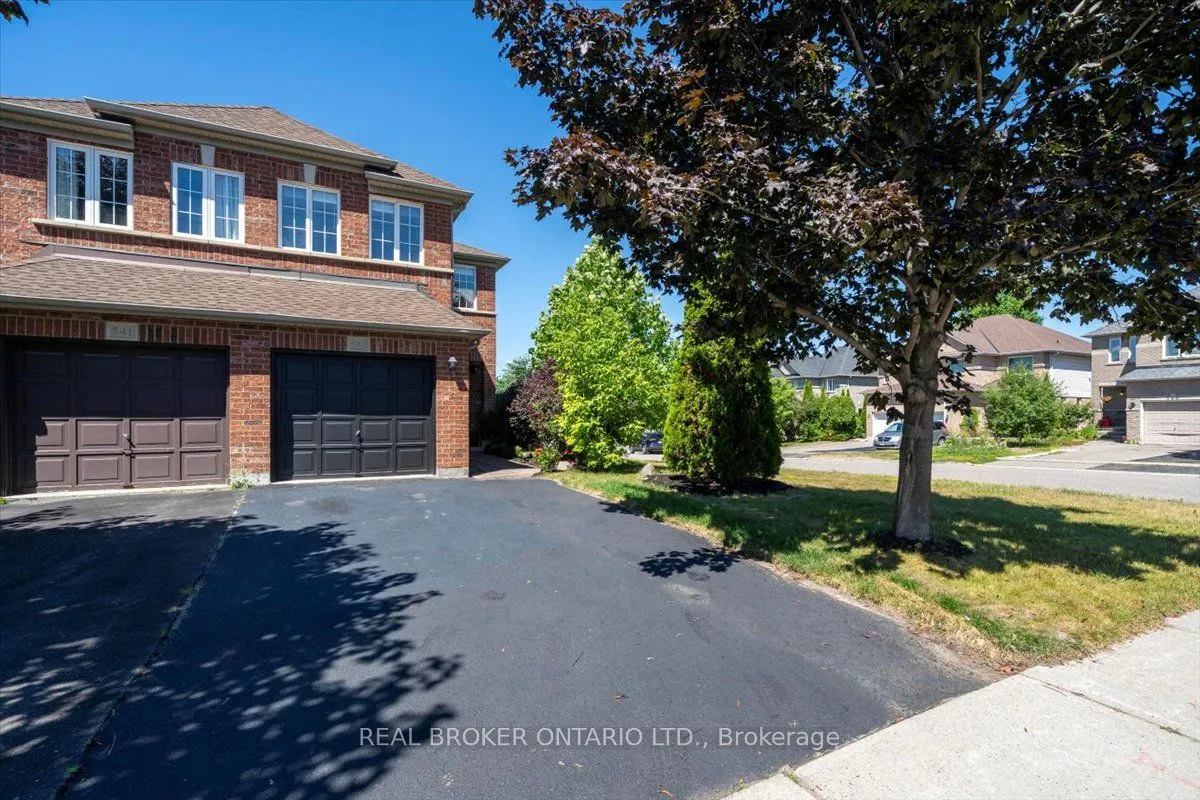 543 Heddle Crescent