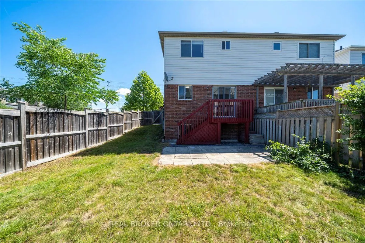 543 Heddle Crescent