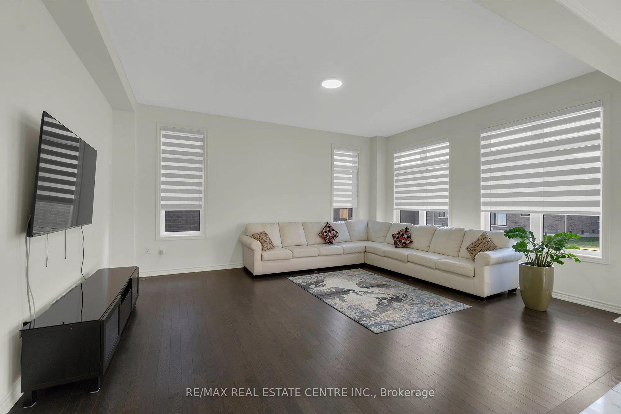 20 Magnolia Avenue