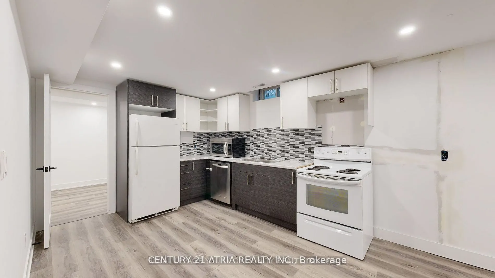302 Buckingham Road, #BSMT