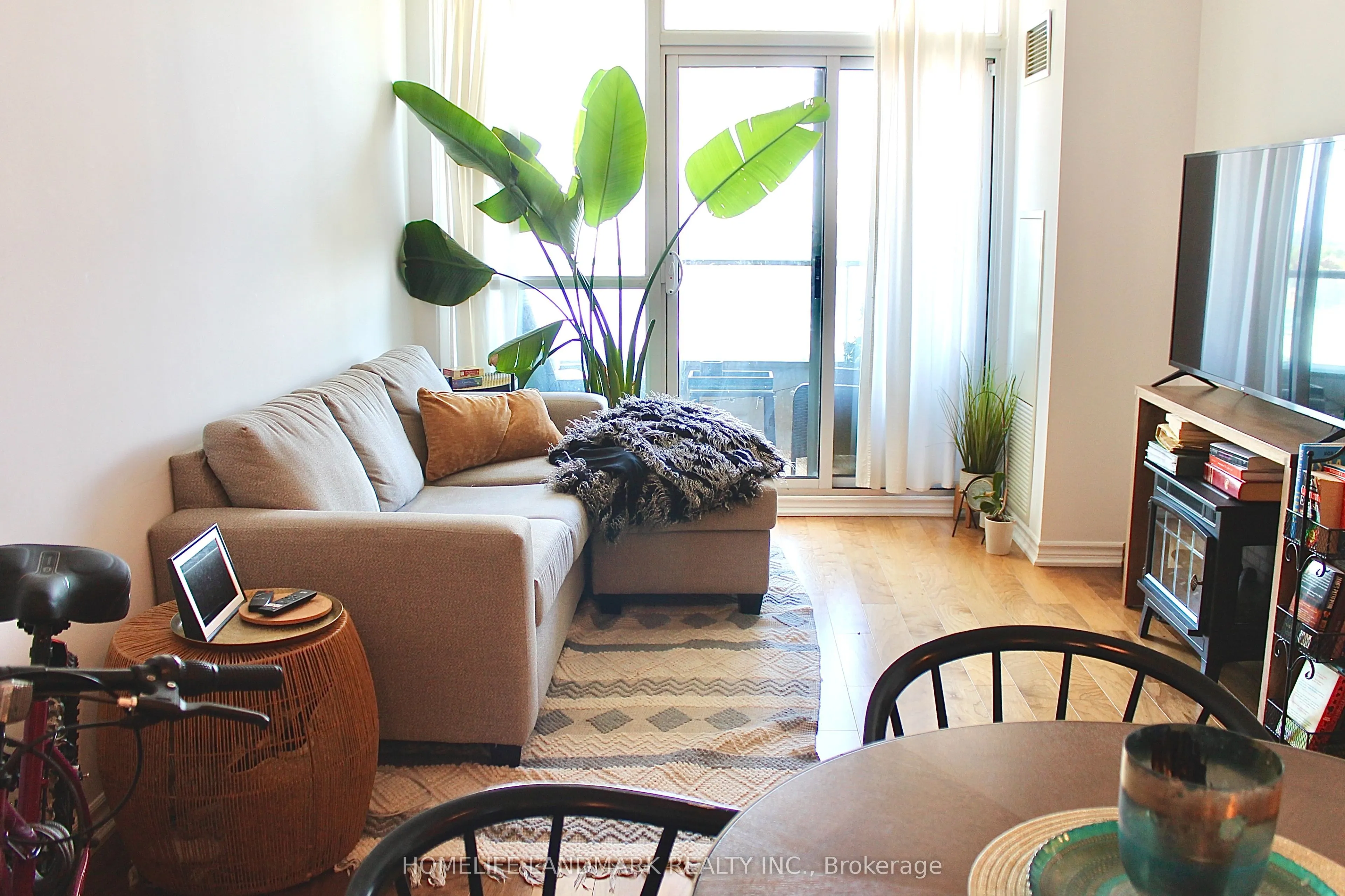 88 Promenade Circle, #1103