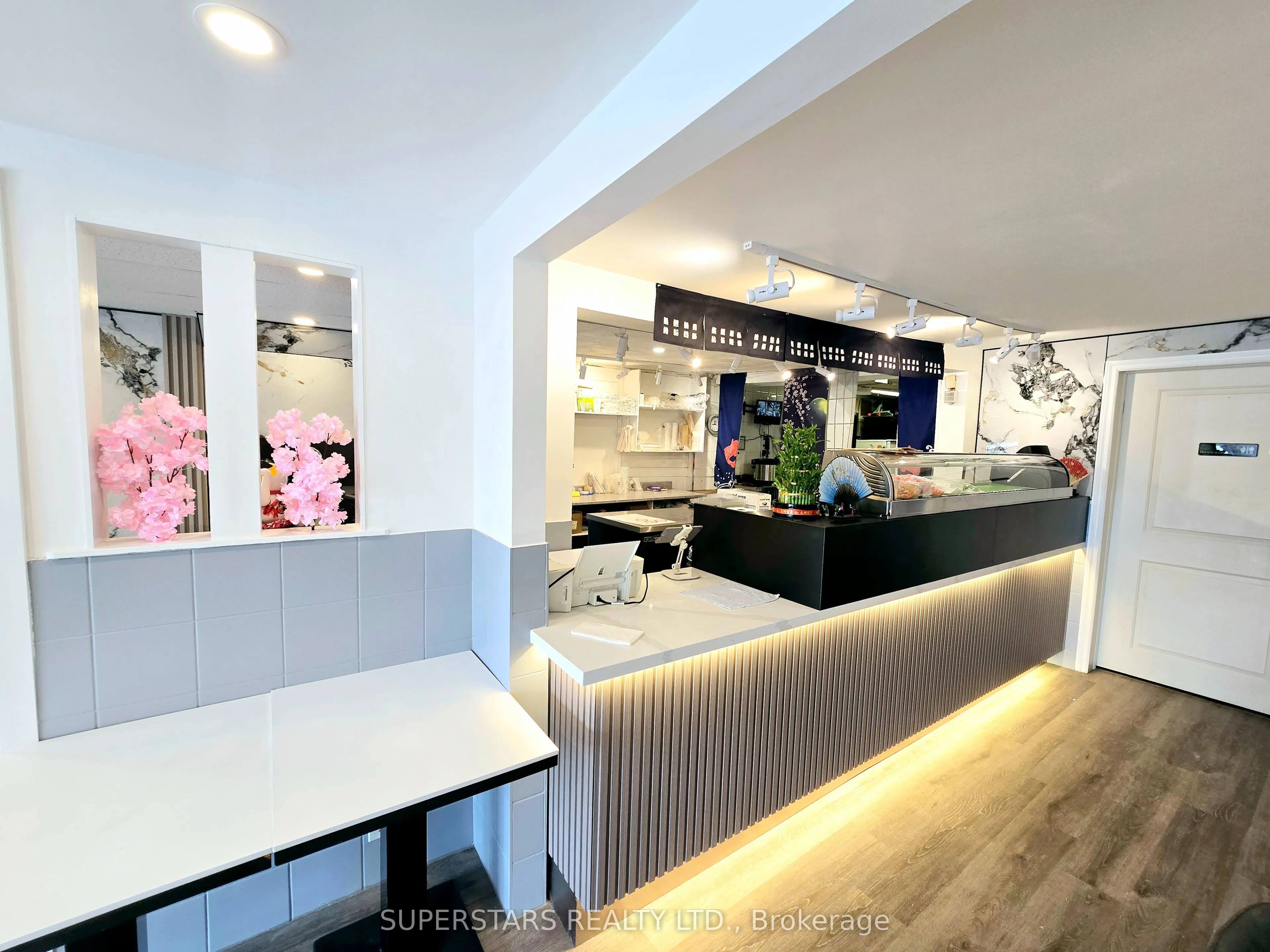 10231 Yonge Street, #Main