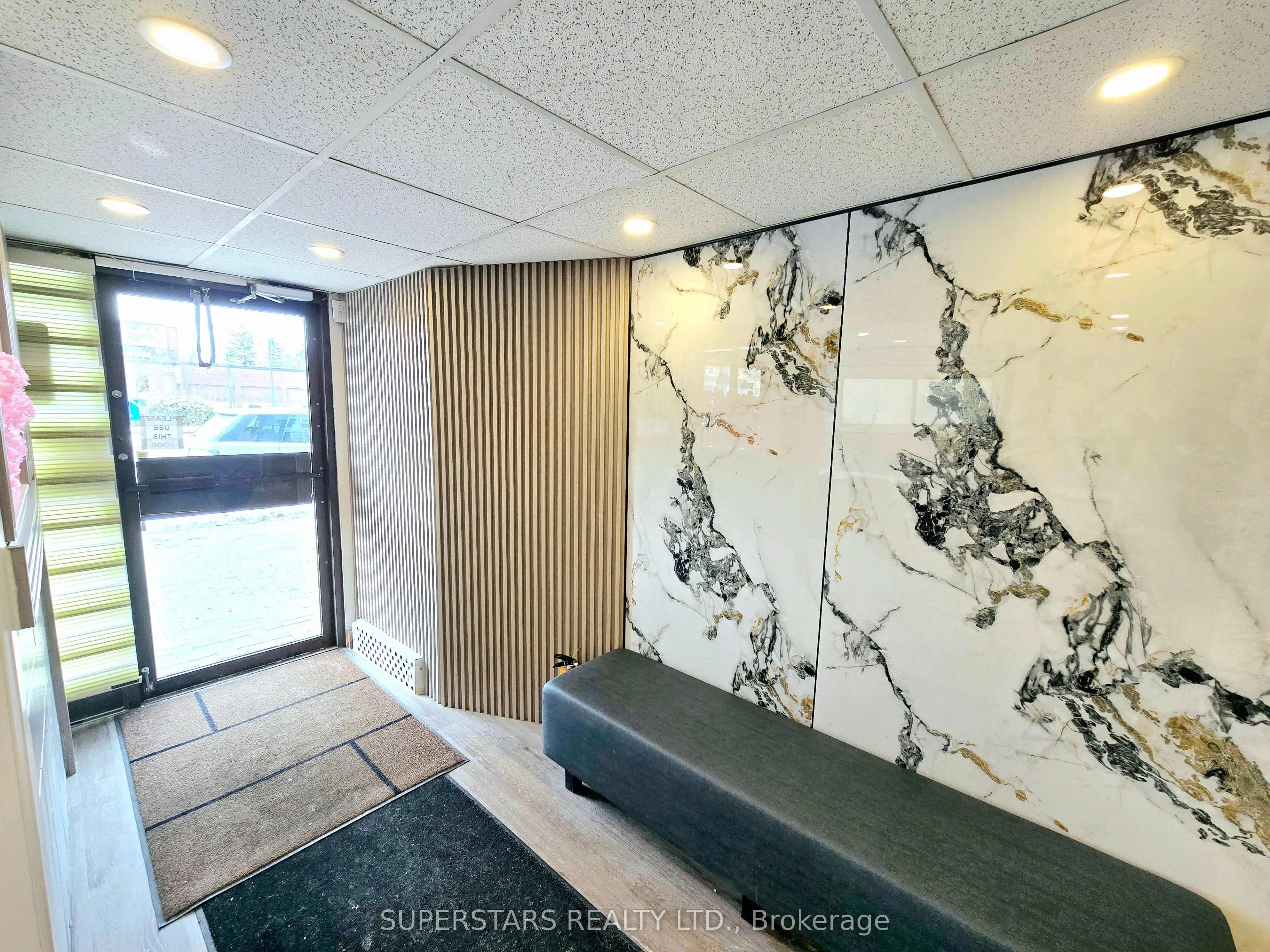 10231 Yonge Street, #Main