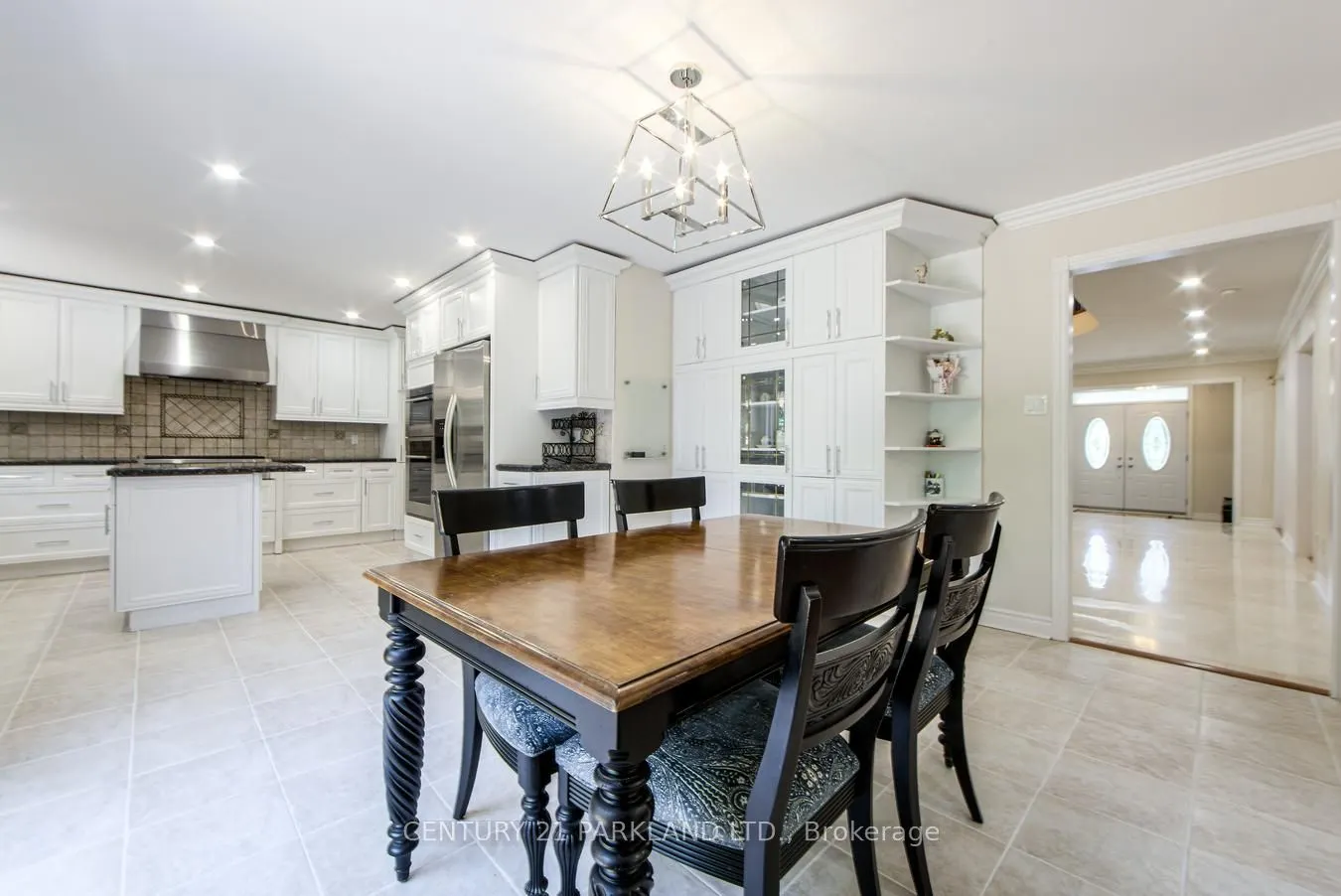 112 Strathearn Avenue
