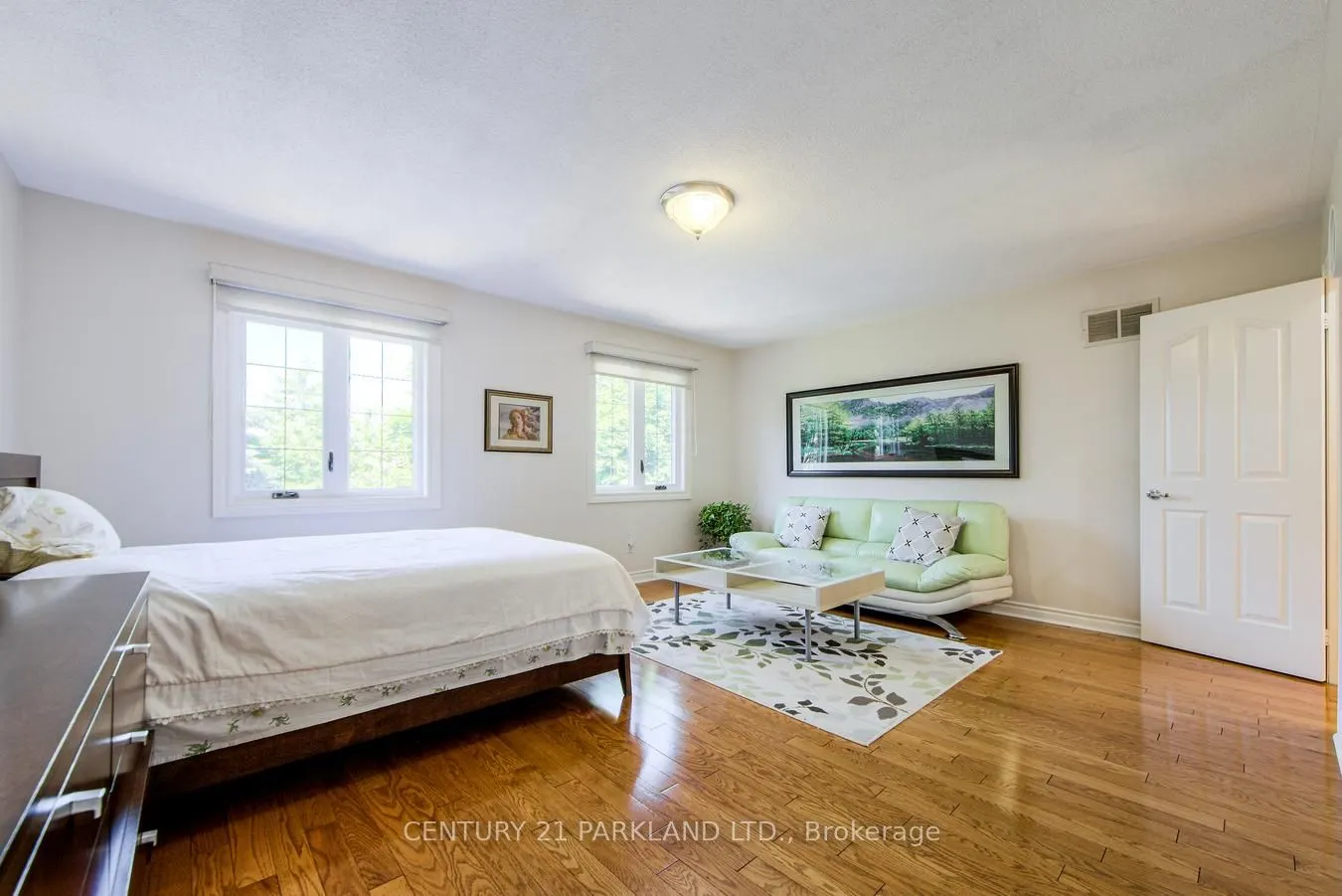 112 Strathearn Avenue