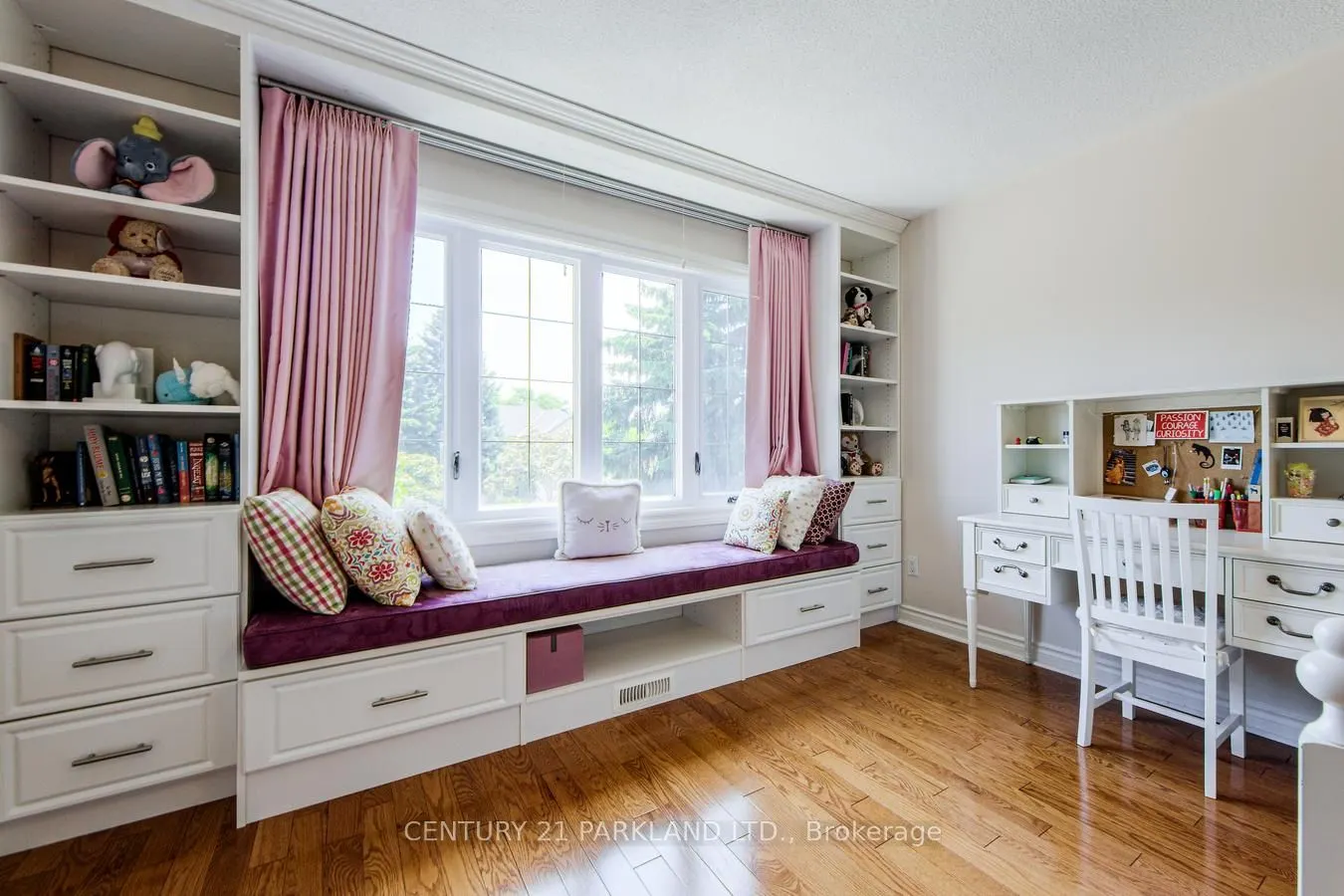 112 Strathearn Avenue