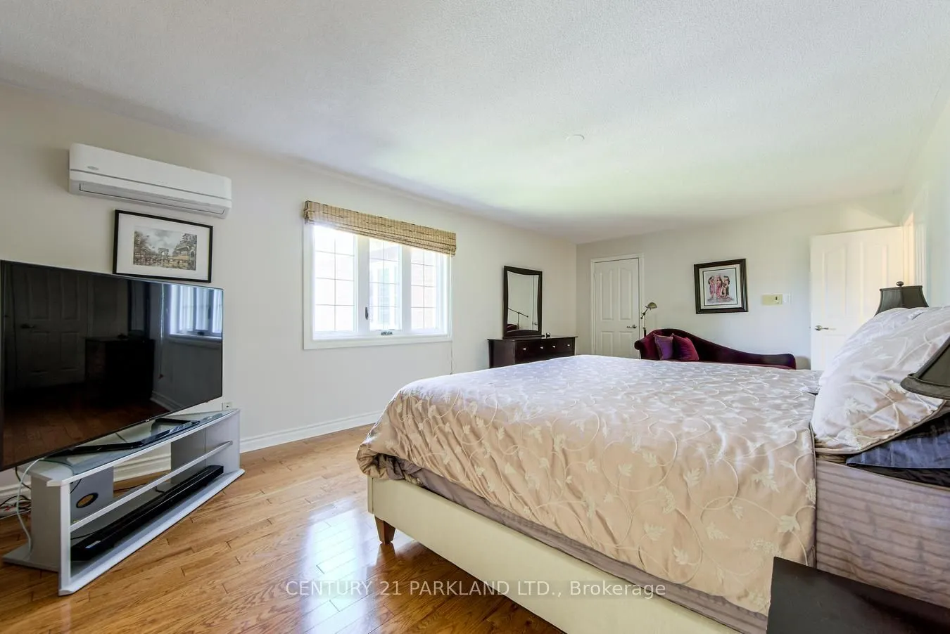 112 Strathearn Avenue